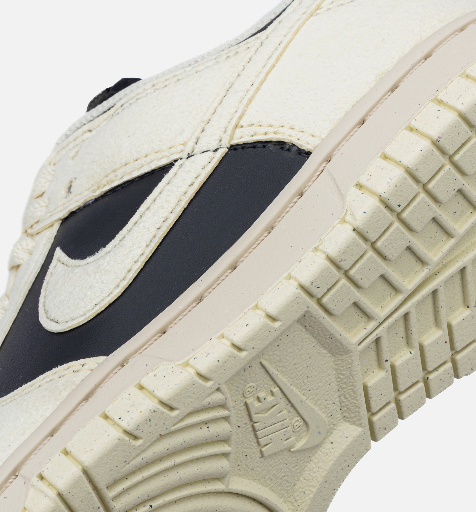 Dunk Low Womens Lifestyle Shoe - Coconut Milk/Black、mySite、dreamappss