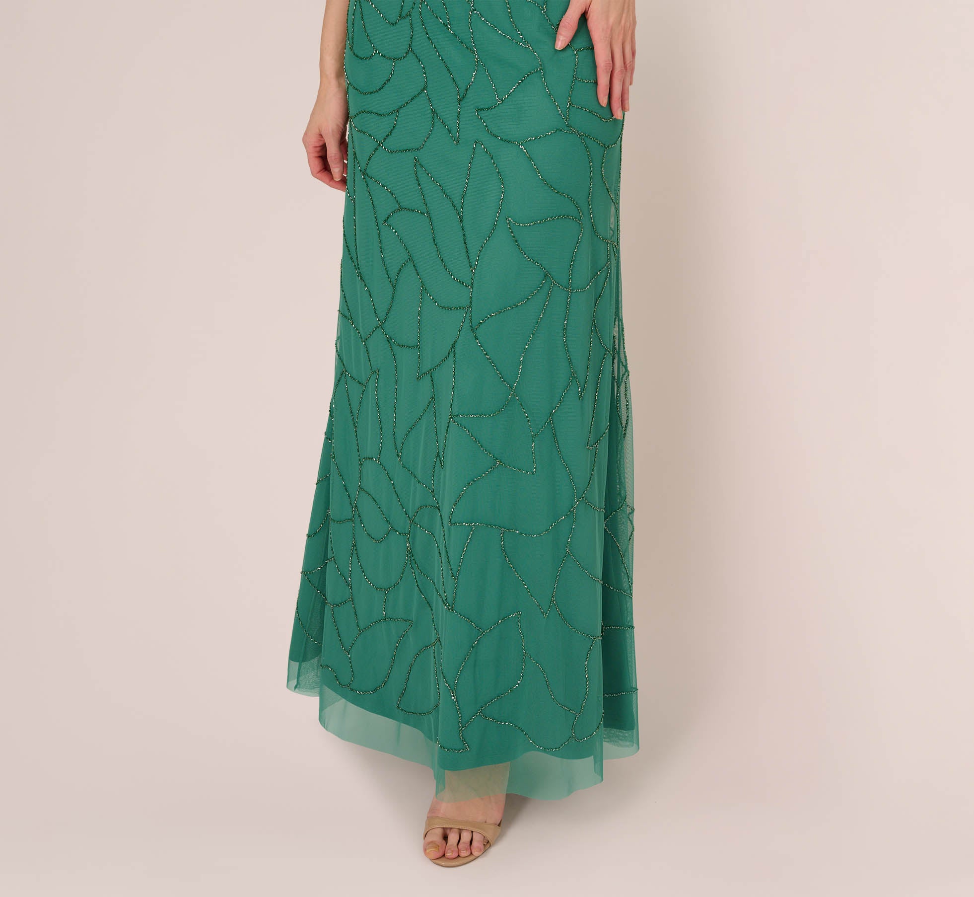 Beaded Blouson Mermaid Gown With Sheer Dolman Sleeves In Jungle Green、mySite、solidvoid