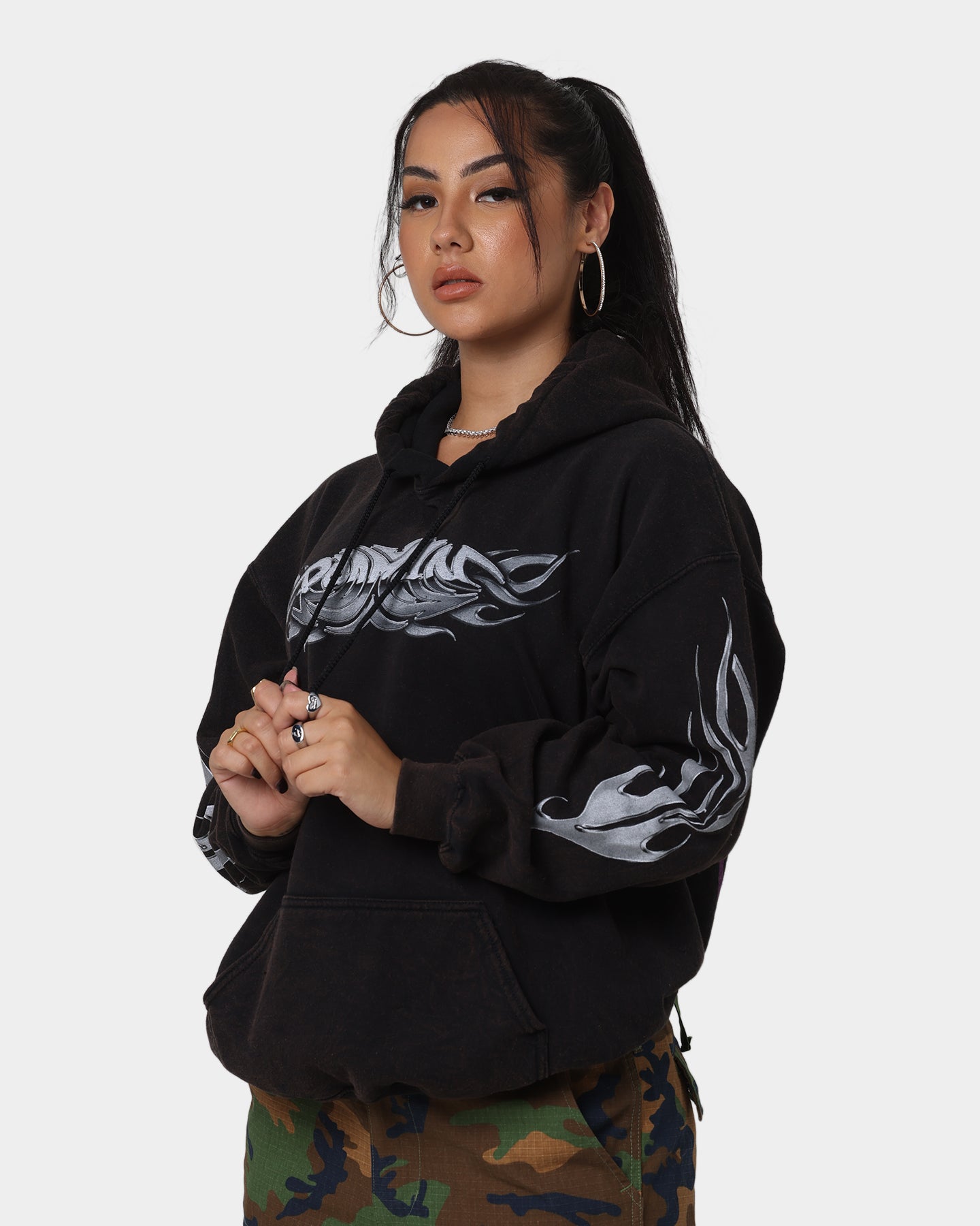 {product_title} - {shop_name}