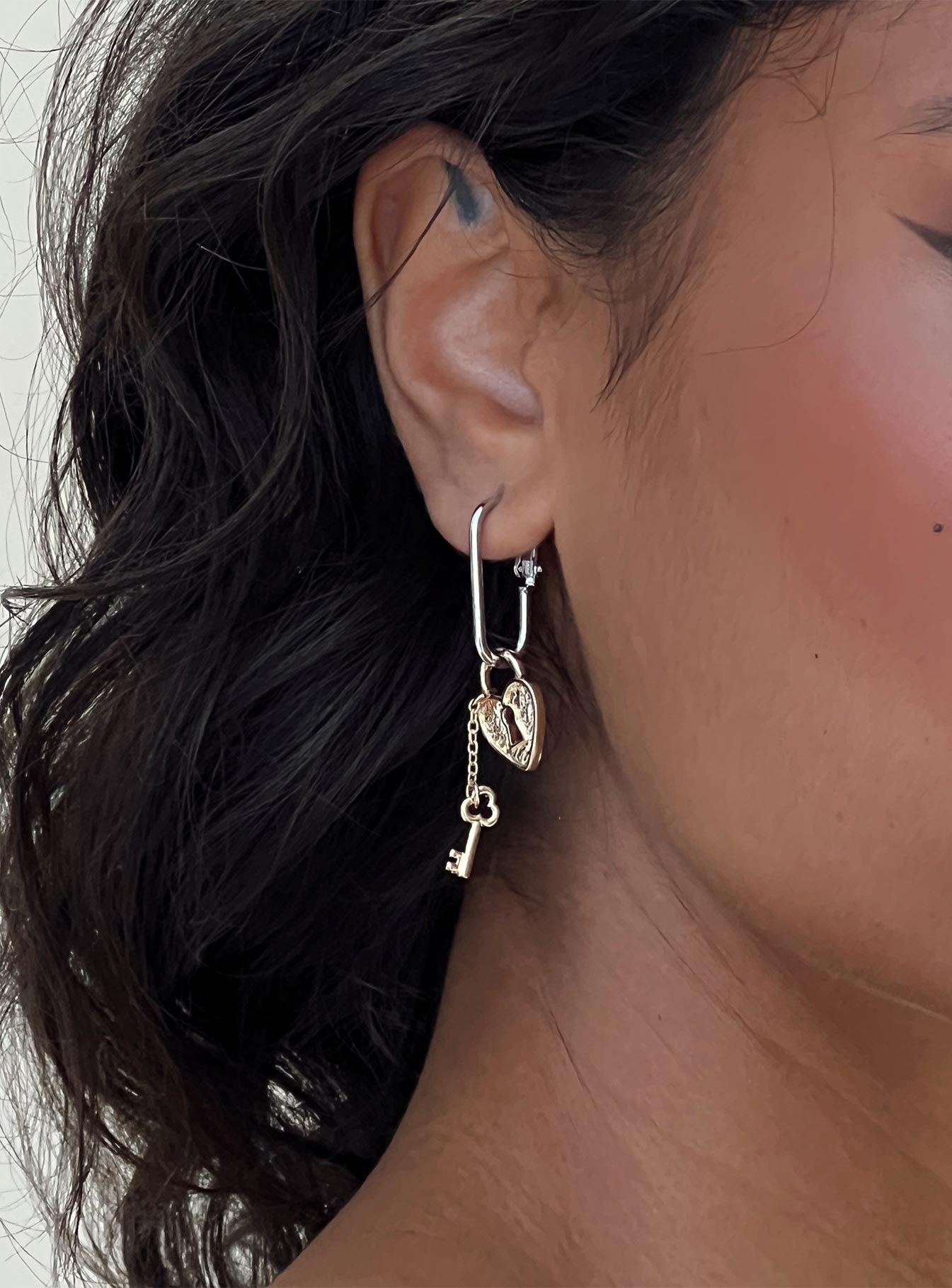 Lock & Key Earrings Gold、mySite、solidvoid