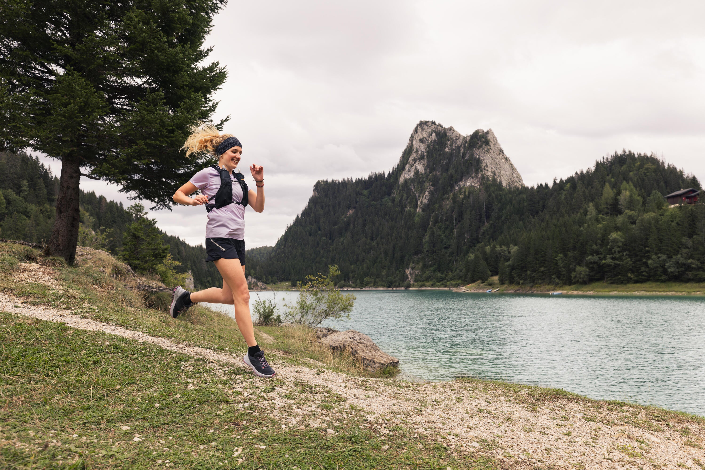 Kiprun Essential 5L Trail Running Hydration Vest - 1L Water Bladder Included、mySite、shKiprun Essential 5L Trail Running Hydration Vest - 1L Water Bladder Included、mySite、glenpowelloop_name