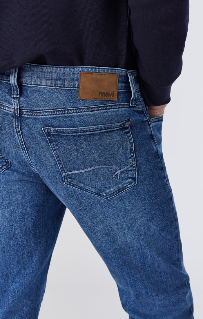 {product_title} - {shop_name}