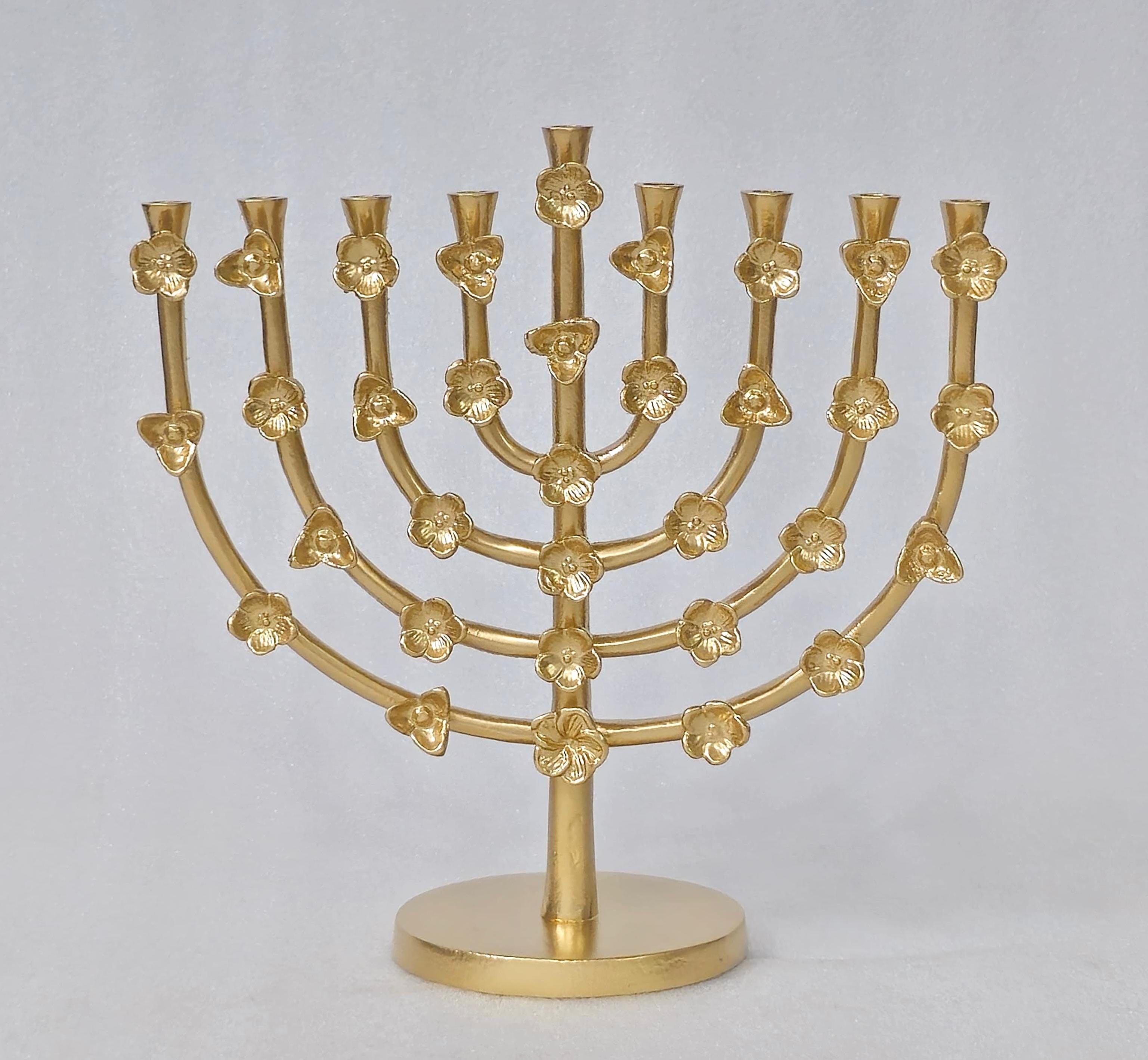 Gold Floral Lily Menorah、mySite、topwebapps