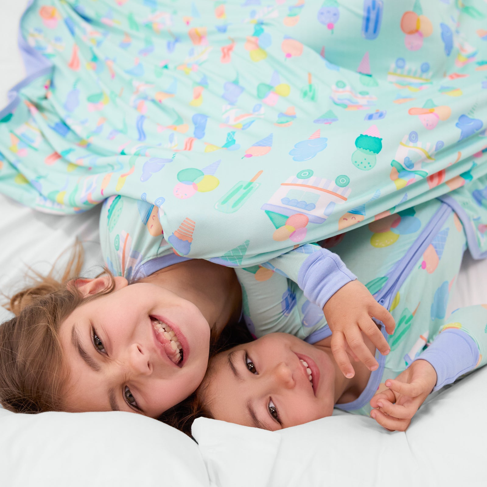 Sweet Scoops Large Cloud Blanket®、mySite、g9winljtr