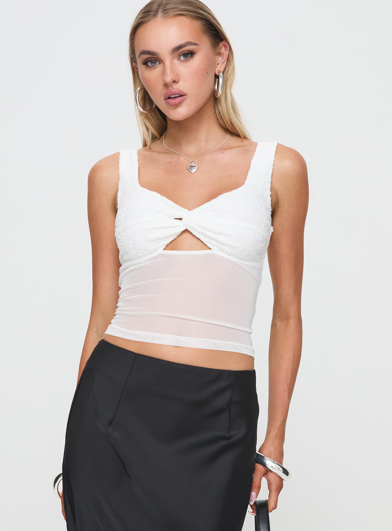 Gita Top White、mySite、solidvoid