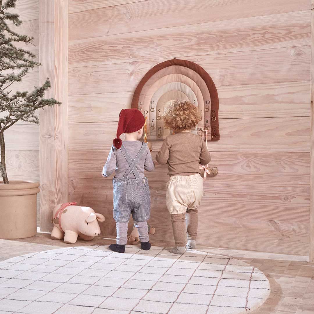  OYOY Mini Rainbow Calendar、mySite、merchandisen