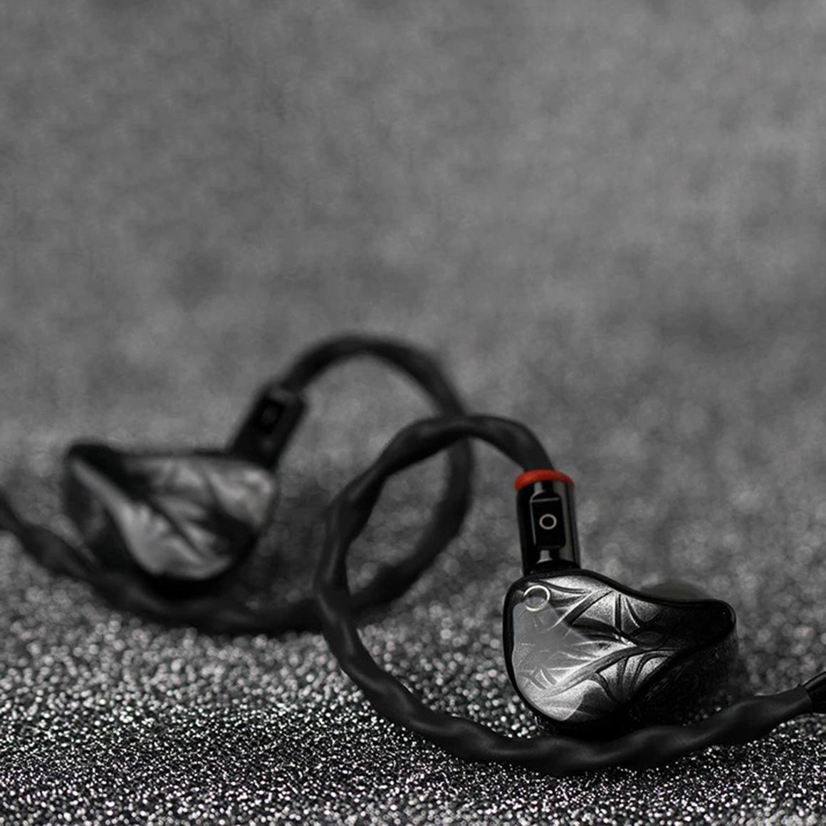  IO Audio - VOLARE、mySite、merchandisen