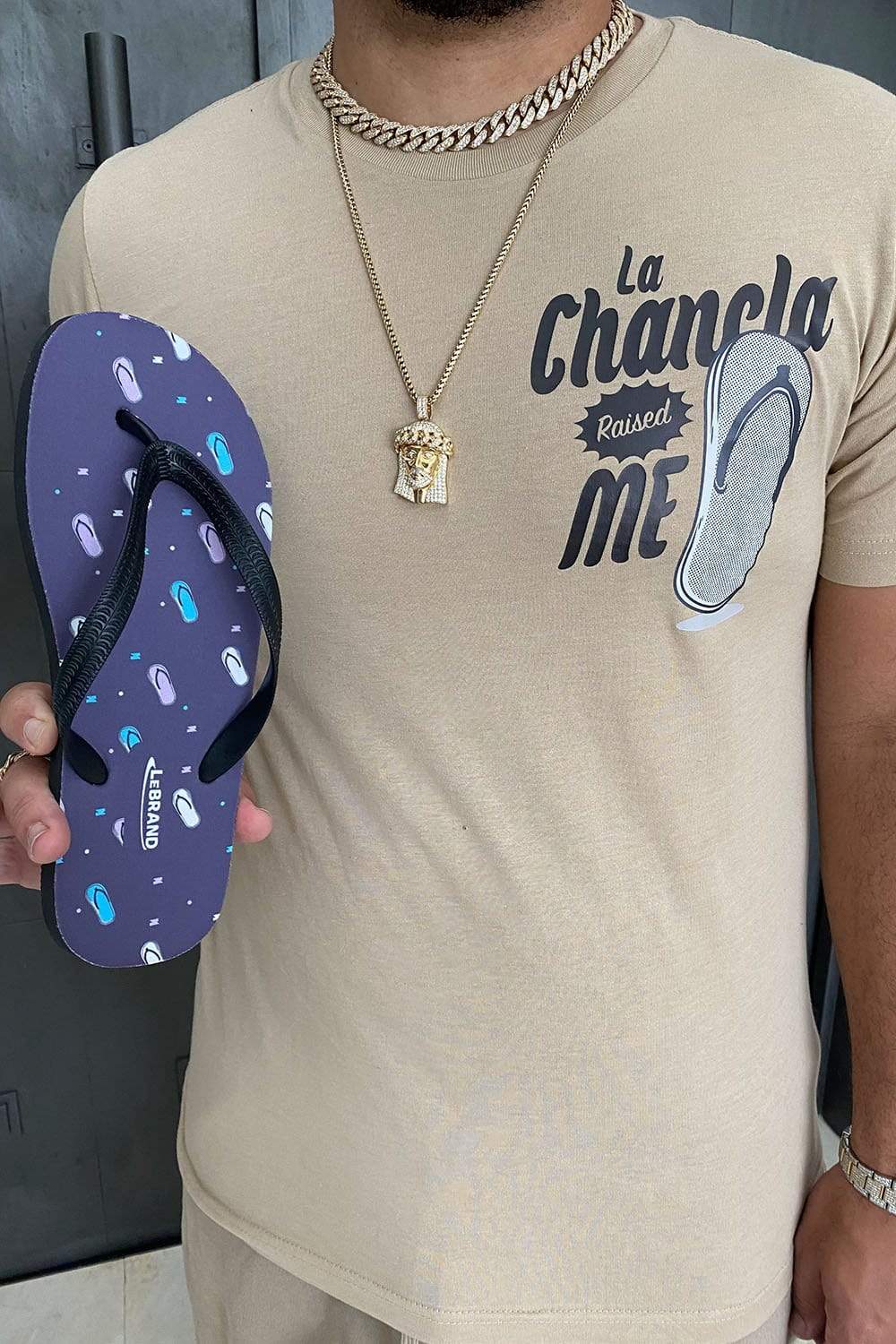 {product_title} - {shop_name}