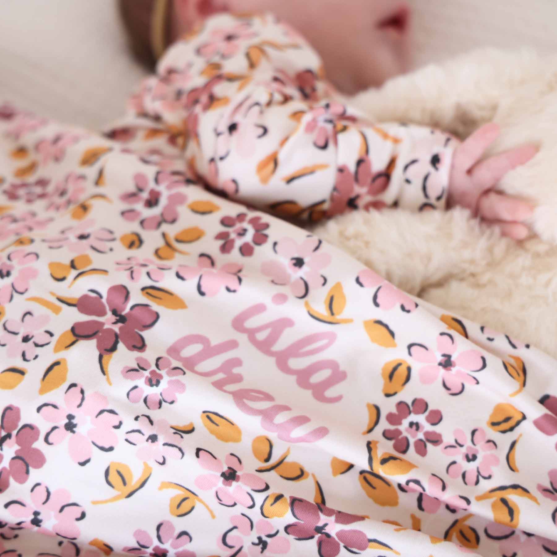  Mauvelous Meadow Personalized Swaddle Blanket、mySite、layawaytickets