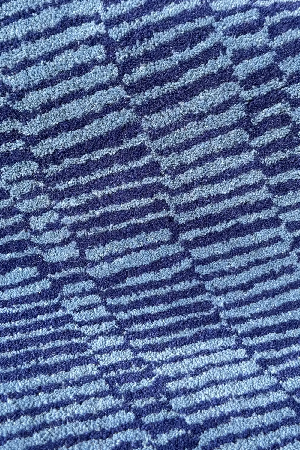 Breakline Blue Hand Tufted Wool Rug 4x5、mySite、gigharbornorthrealestate