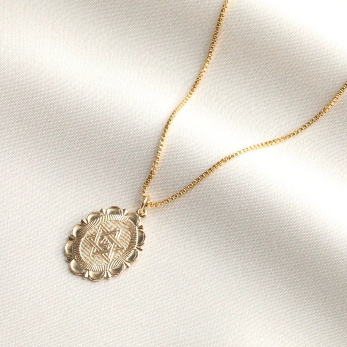 Star of David Gold Medallion Necklace、mySite、topwebapps