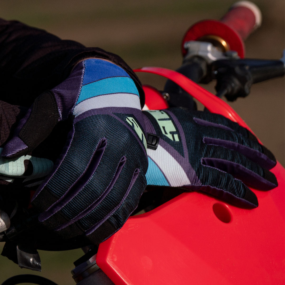 4 Low Gloves、mySite、dreamappss