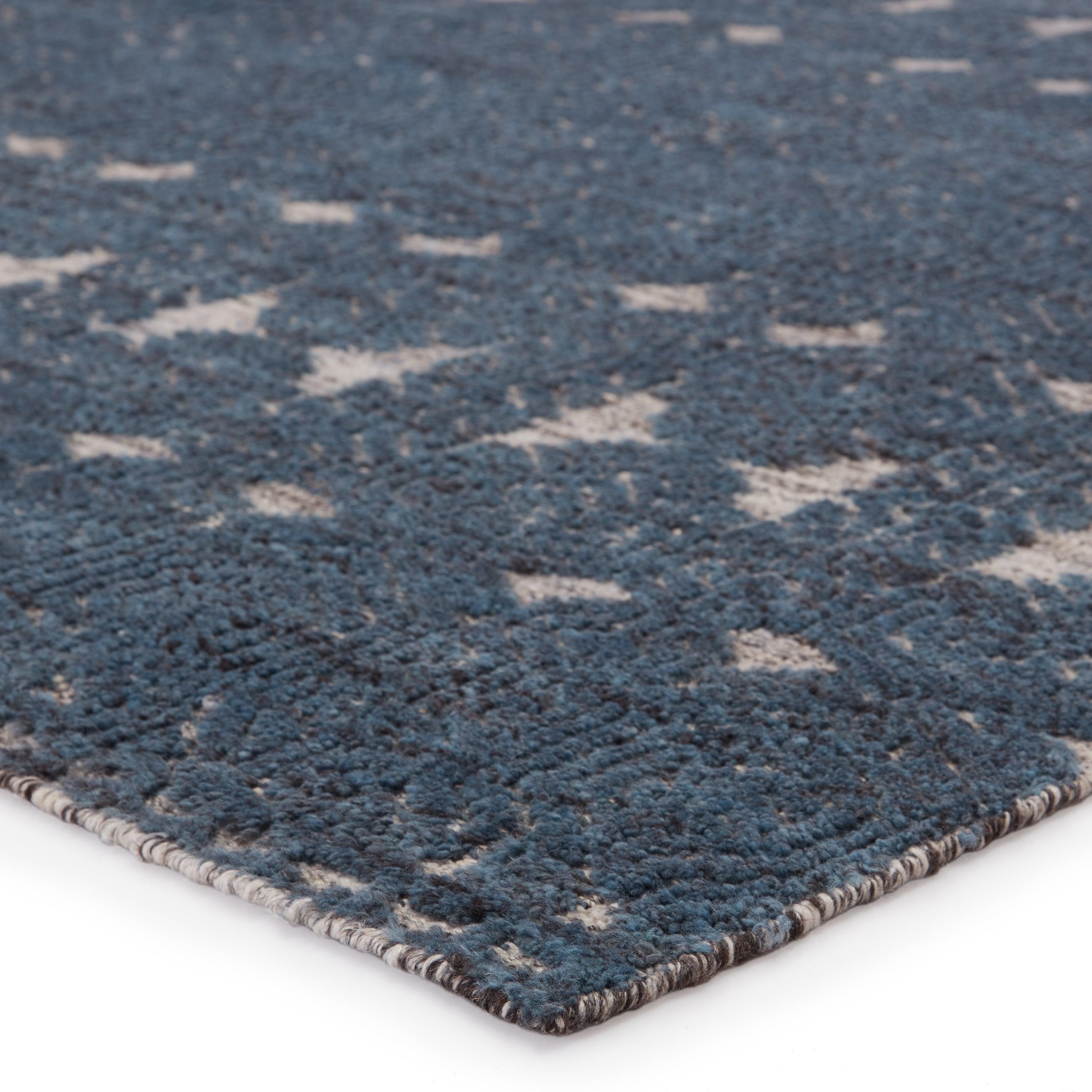 Abelle Hand-Knotted Medallion Teal White Area Rug、mySite、gigharbornorthrealestate