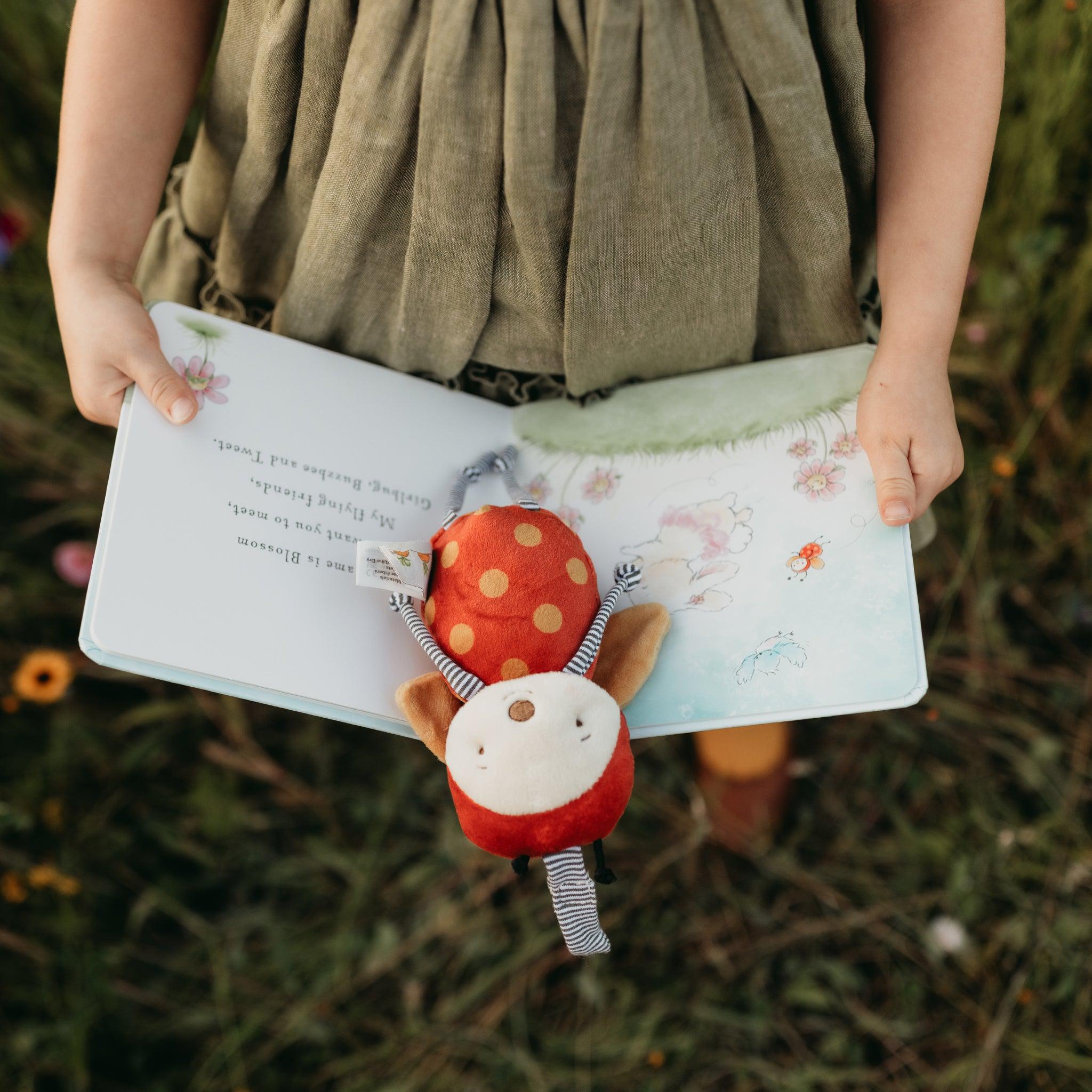 RETIRED - Blossom's Hide & Seek Board Book、mySite、g9winljtr