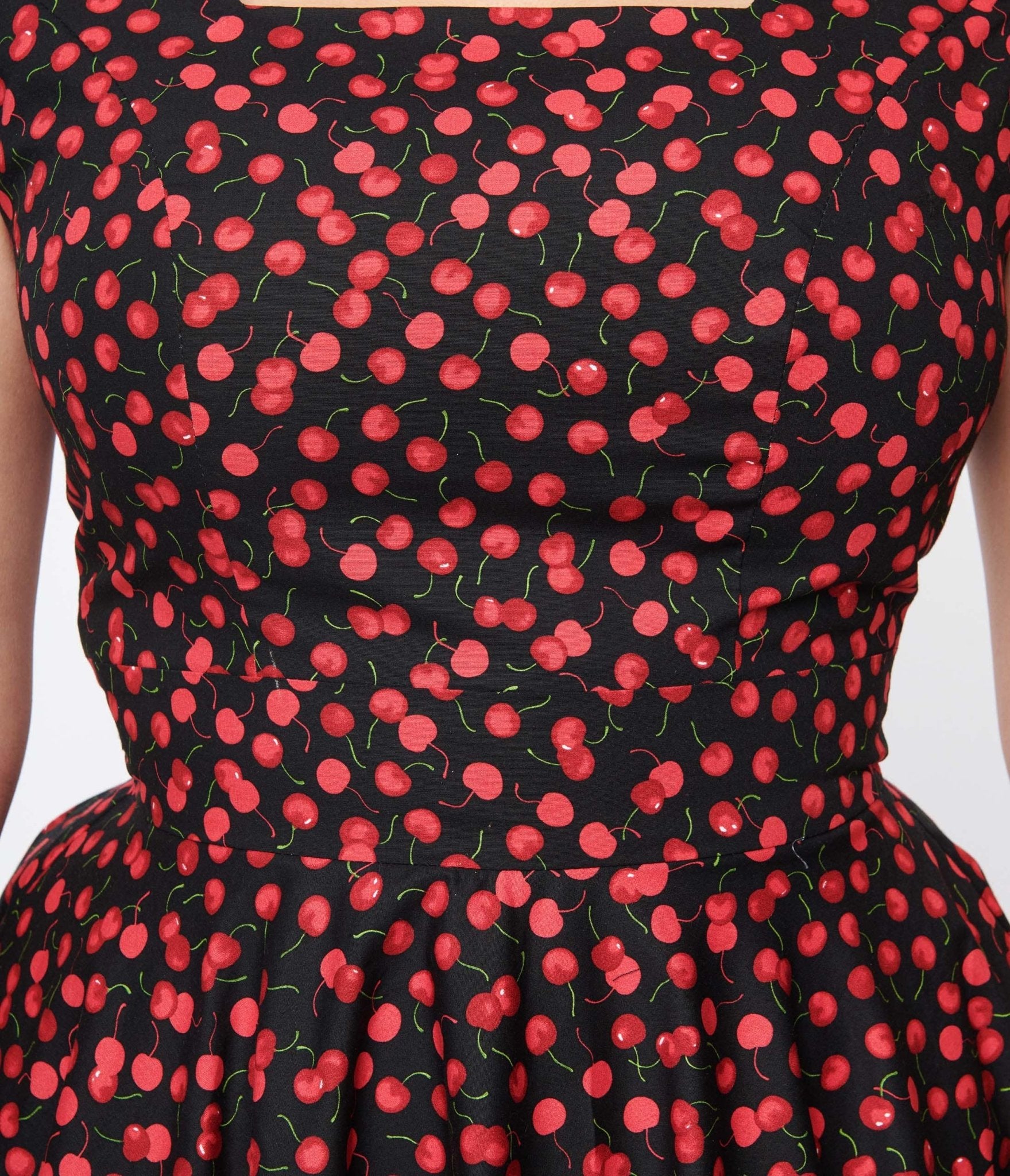 {product_title} - {shop_name}