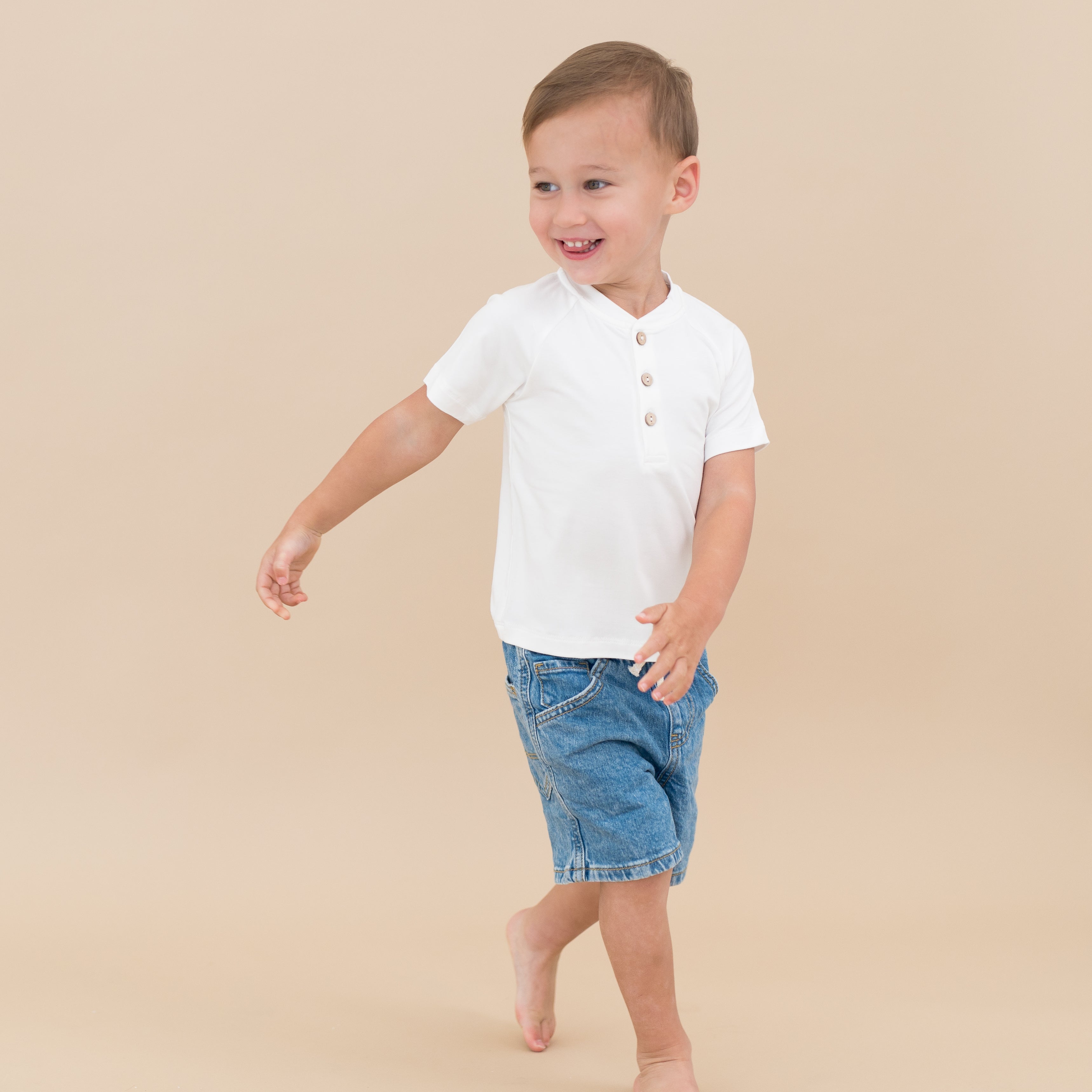  Short Sleeve Toddler Henley Tee in Cloud、mySite、layawaytickets