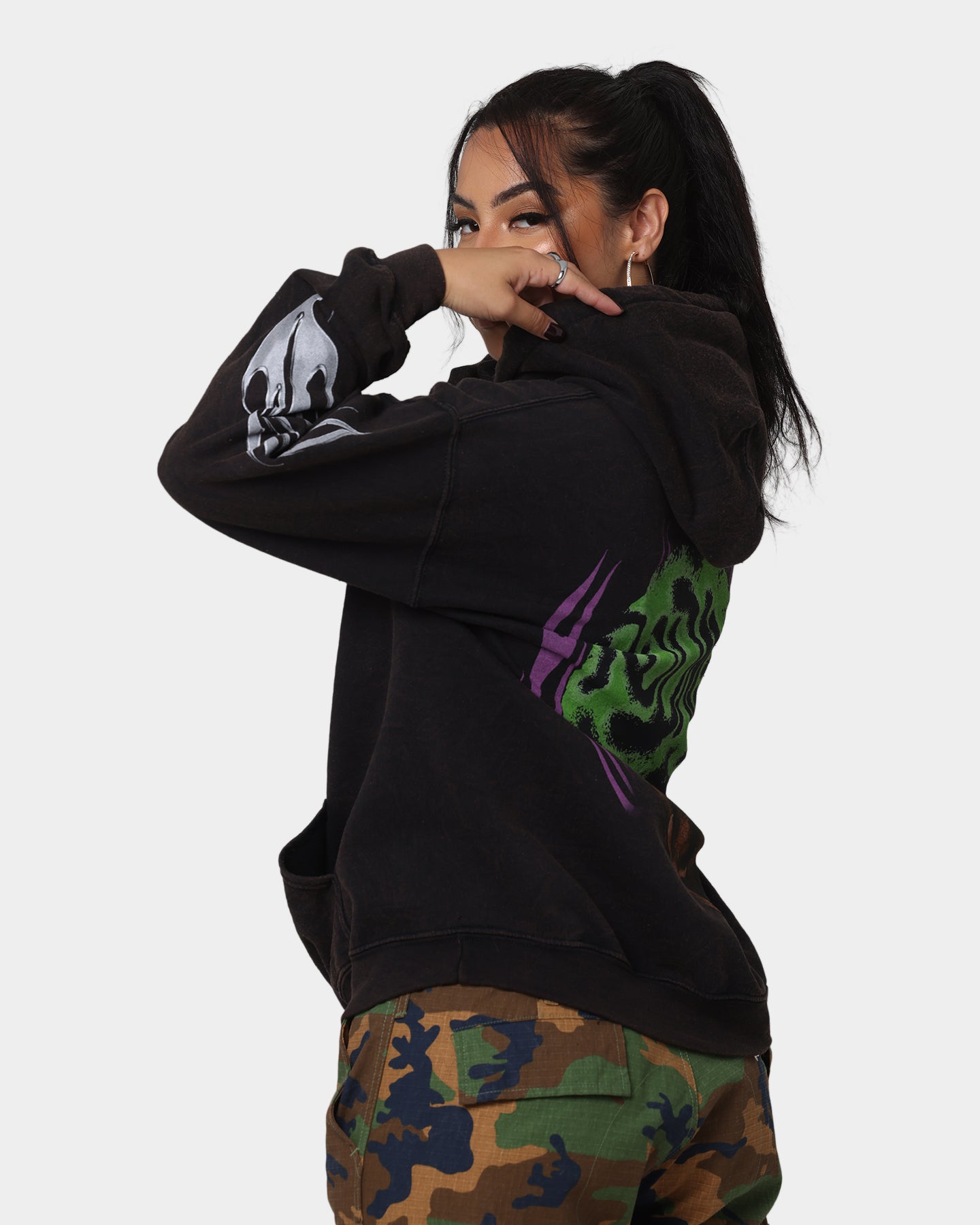 {product_title} - {shop_name}