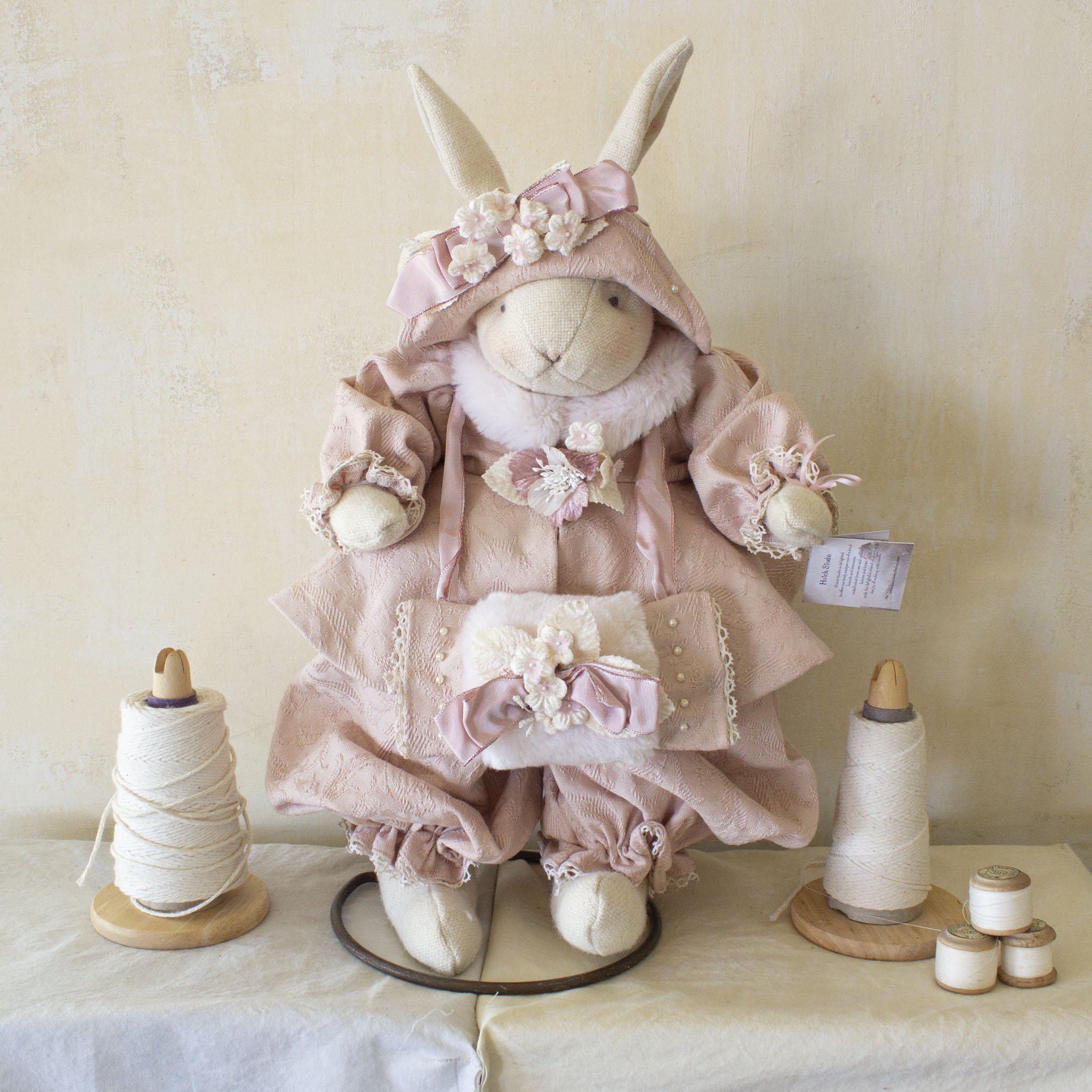 RETIRED - Hutch Studio - Miss Muff - One Of A Kind Bunny、mySite、g9winljtr