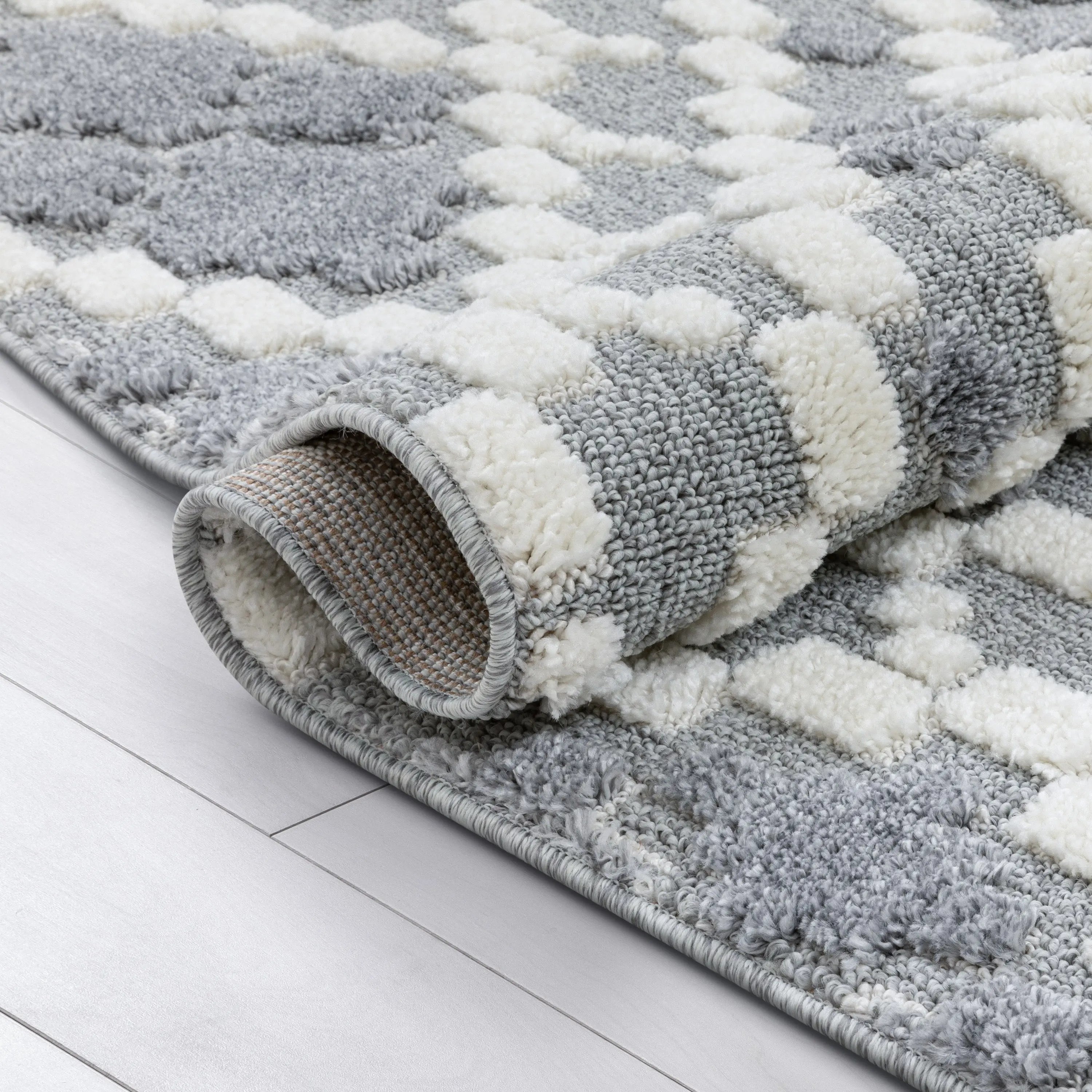 Melanie Contemporary Medallion Diamond Pattern Grey Cream High-Low Textured Rug、mySite、gigharbornorthrealestate