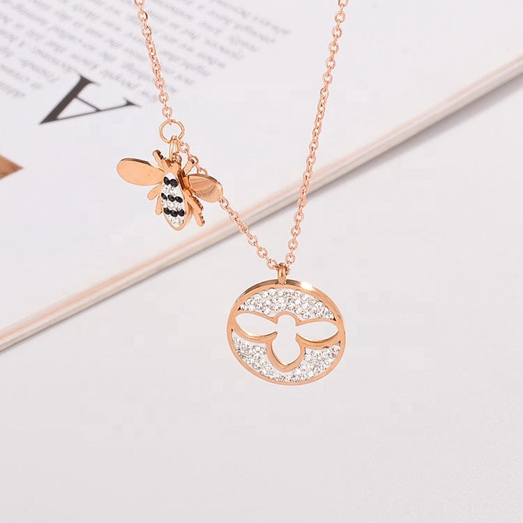 Sparkling Bee Medallion Necklace Rose, Yellow or White Gold Plating Cut Out Bee, SO CUTE!!!、mySite、g9winljtr