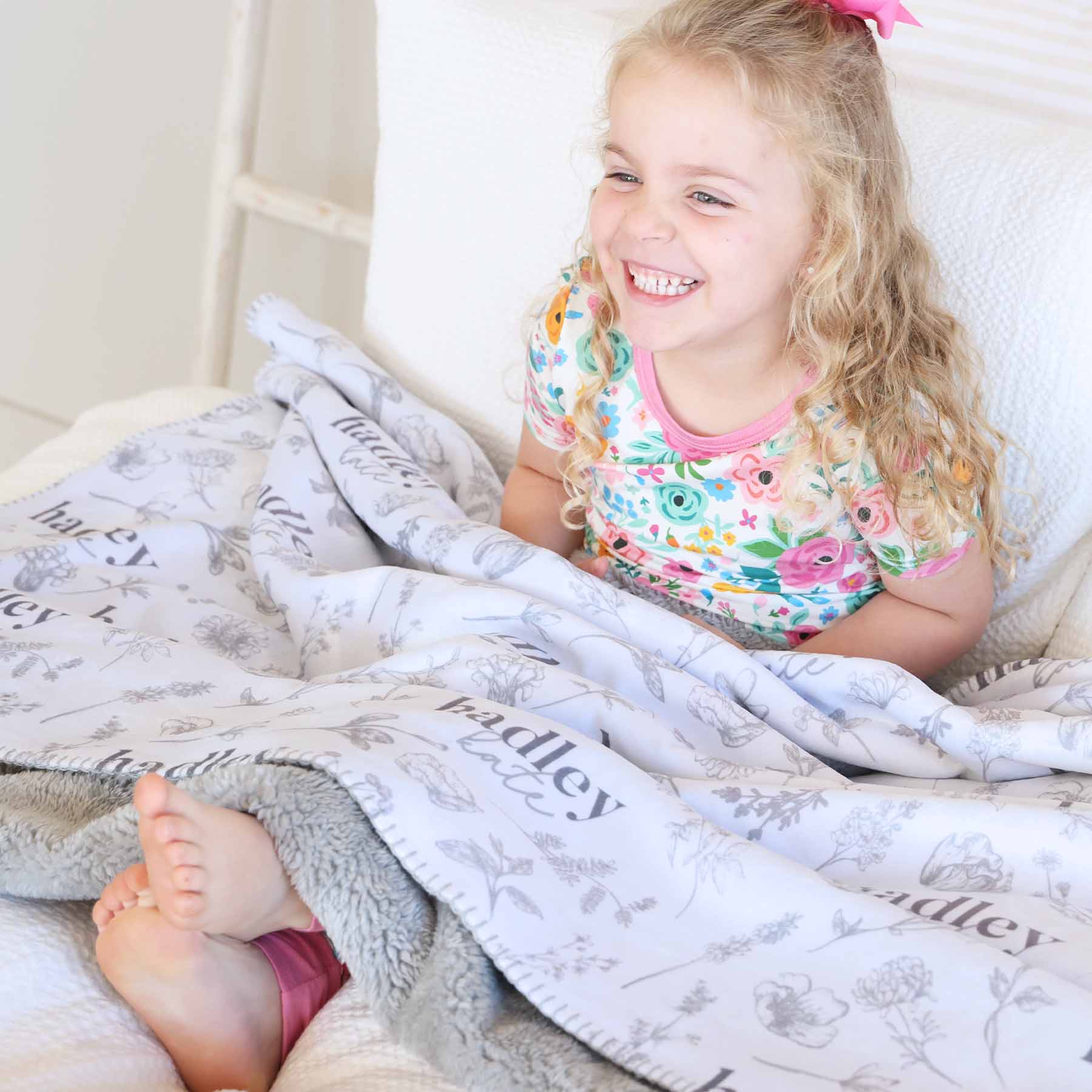  Personalized Fuzzy Kids Blanket | Gray Floral、mySite、layawaytickets