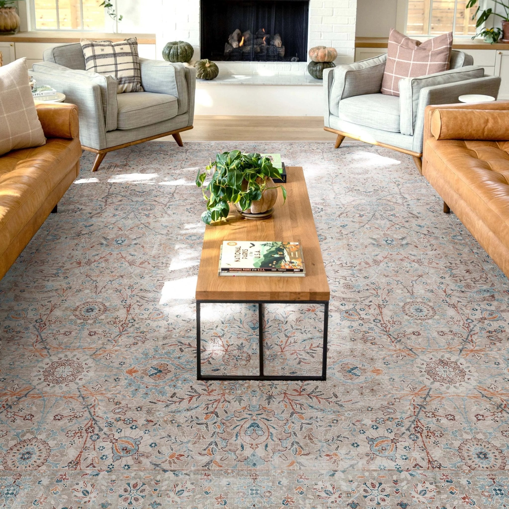 Emilia Vintage Persian Floral Ivory Flat-Weave Rug、mySite、gigharbornorthrealestate