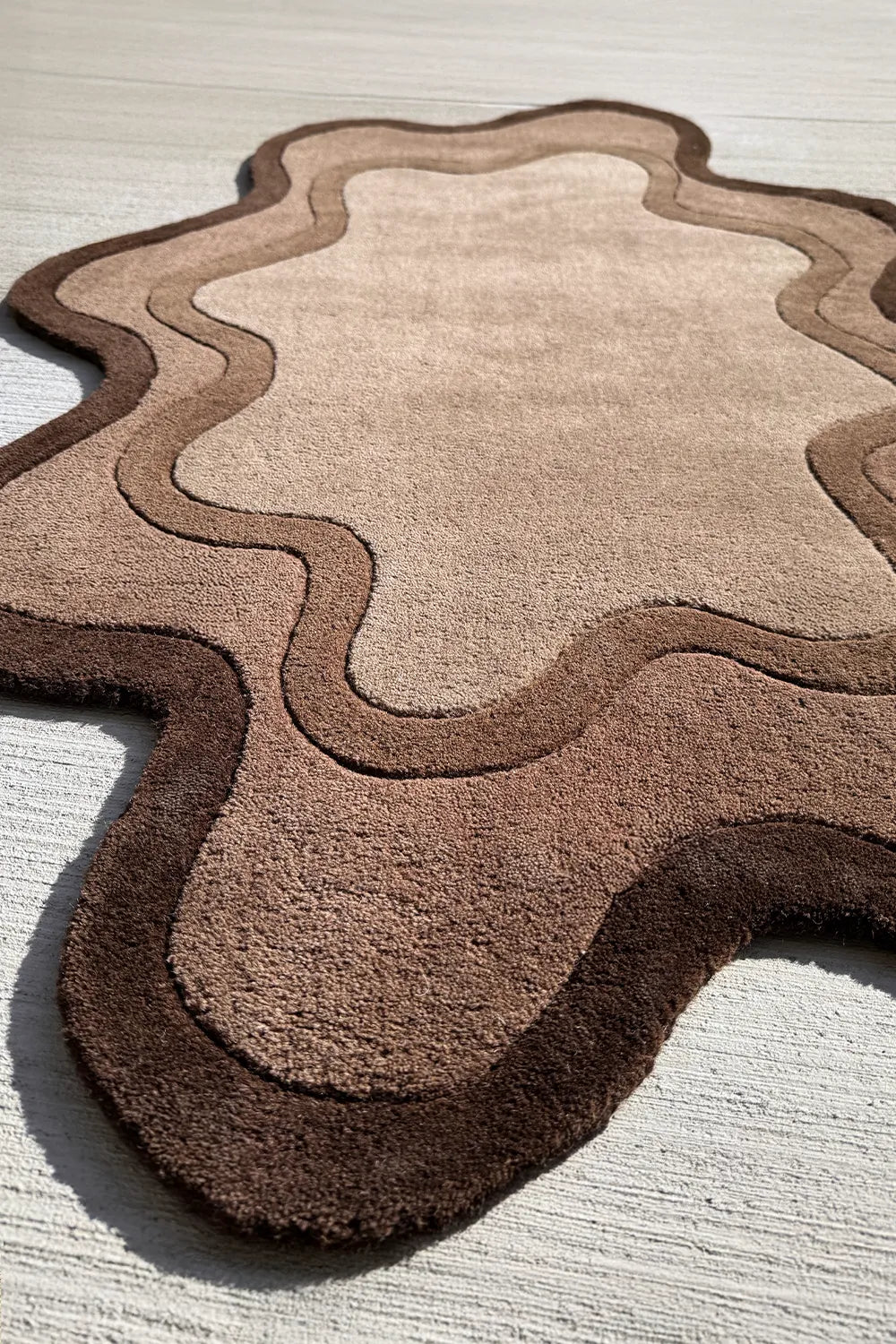Puddle Organic Shaped Hand Tufted Wool Rug、mySite、gigharbornorthrealestate