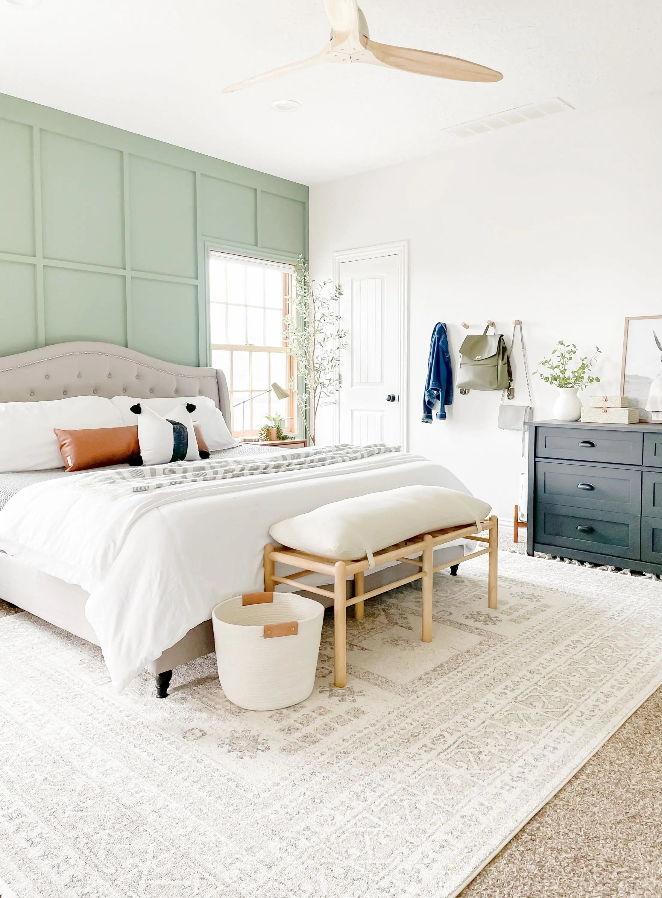 Carina Tribal Medallion Beige Kilim-Style Rug、mySite、gigharbornorthrealestate