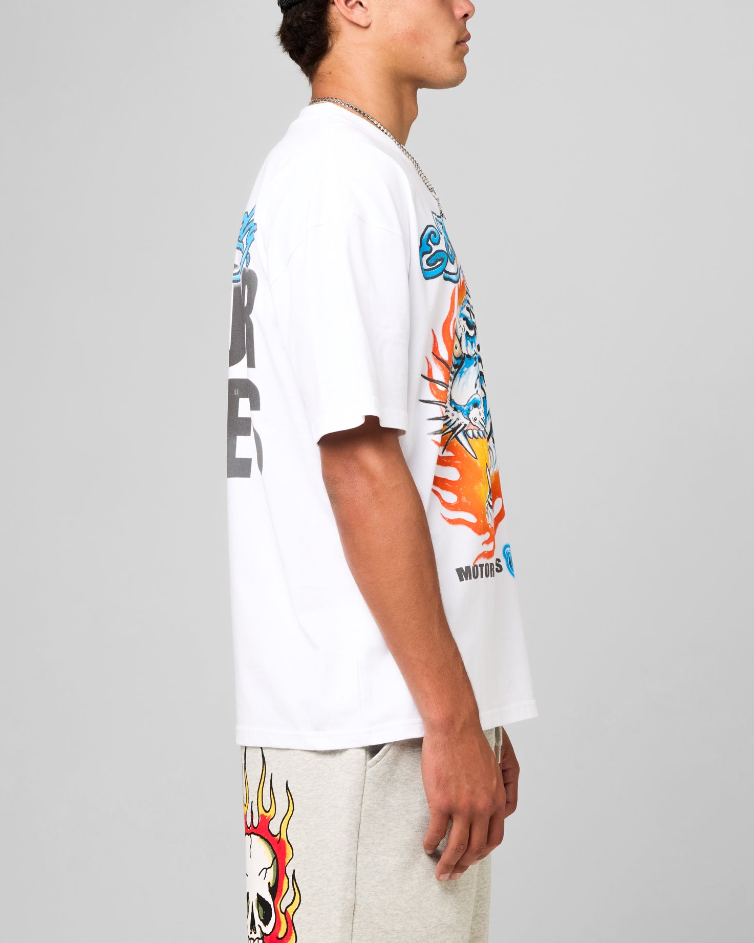 {product_title} - {shop_name}