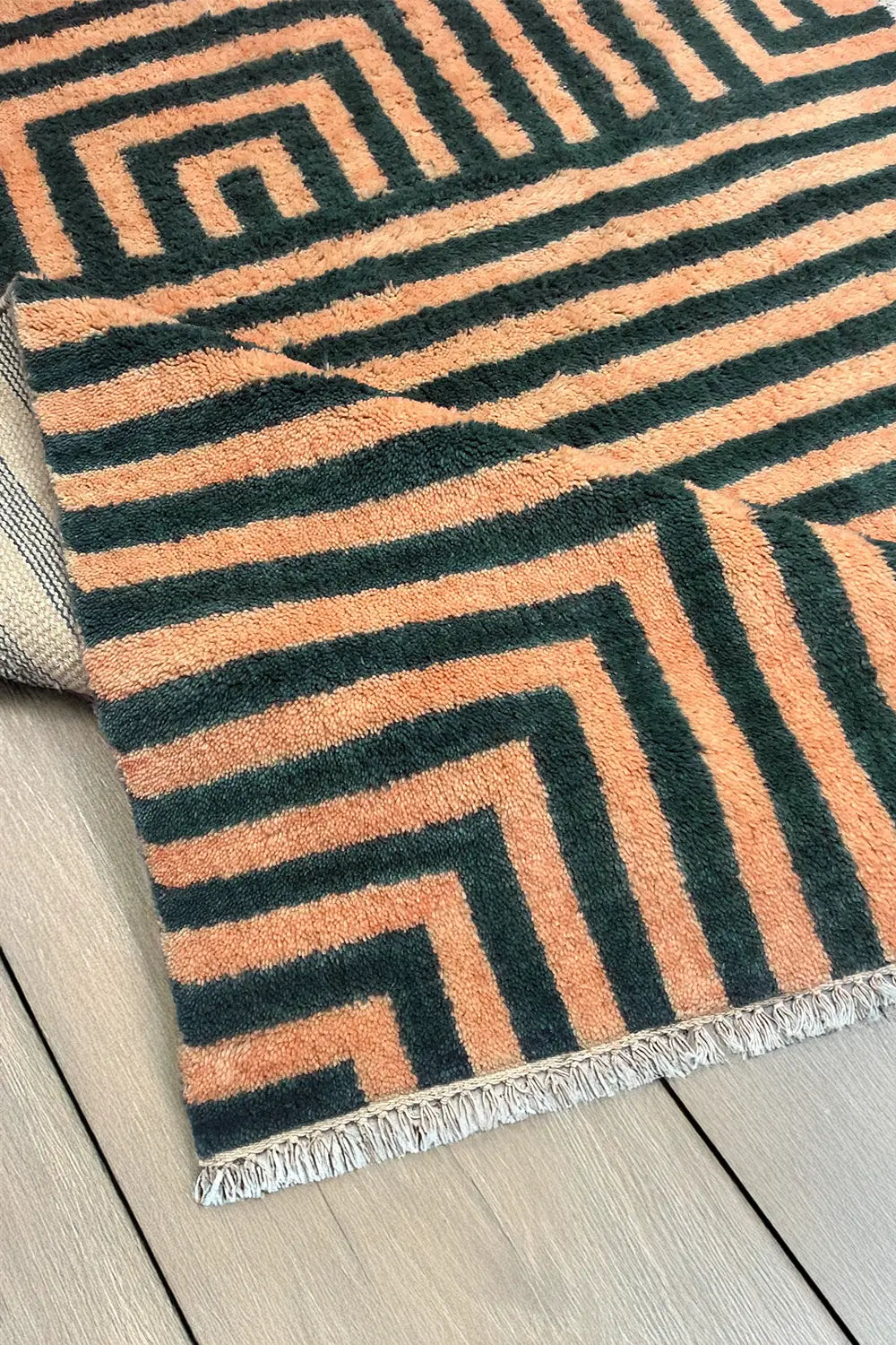 Green and Peach Maze Moroccan Shag Wool Rug、mySite、gigharbornorthrealestate