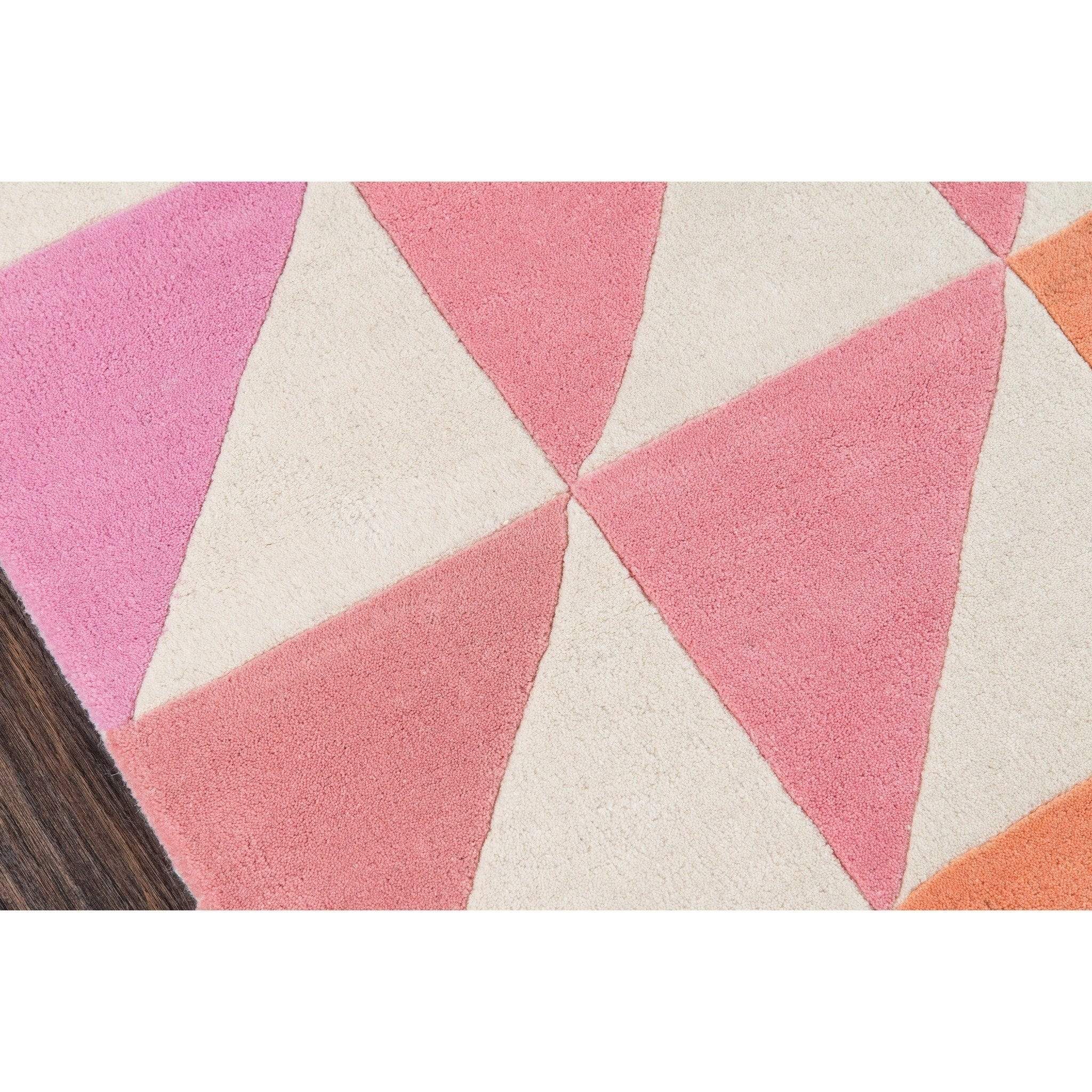 Novogratz Delmar Agatha Side Triangle Pink Area Rug、mySite、gigharbornorthrealestate