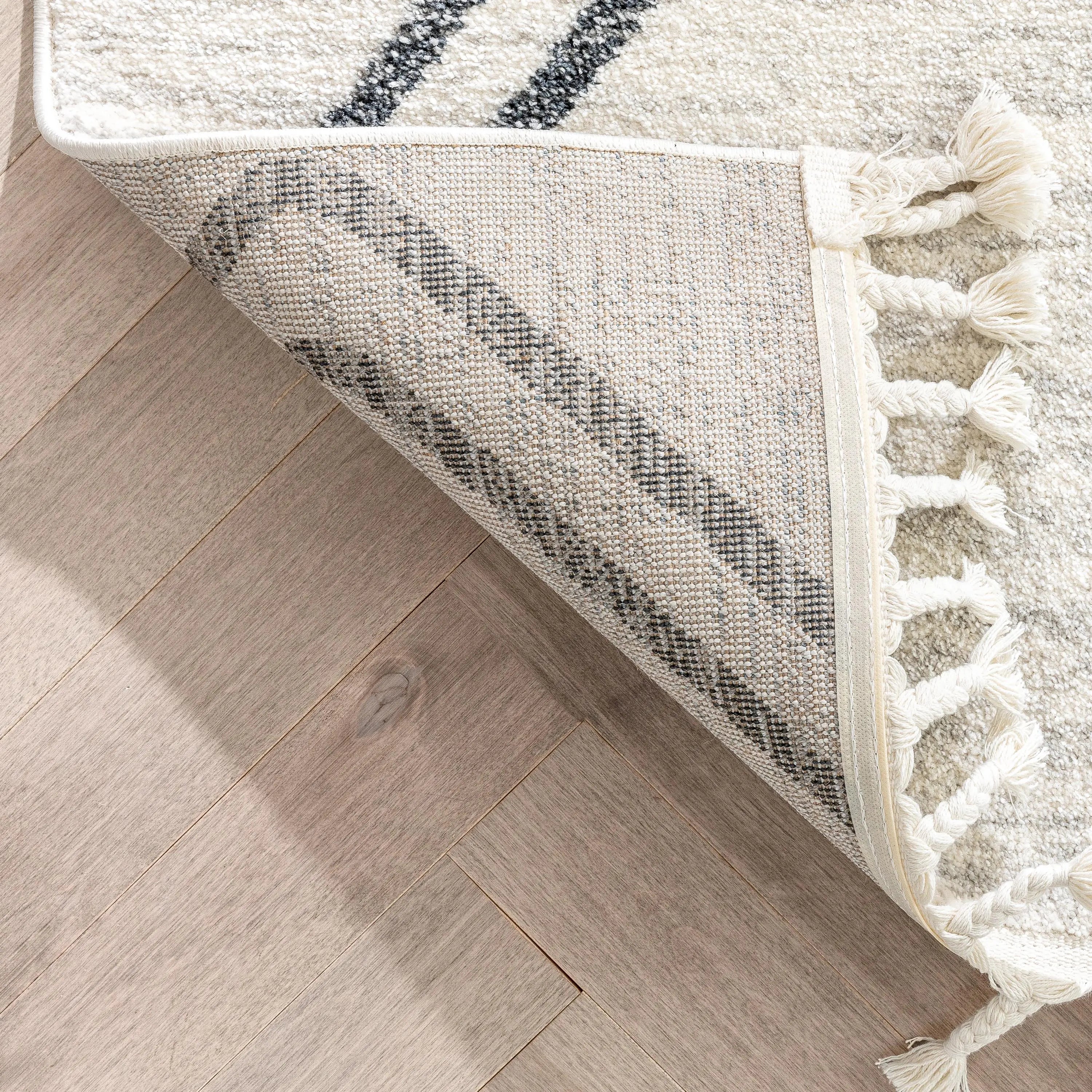 Reeve Modern Chevron Zig-Zag Grey Ivory Kids Rug、mySite、gigharbornorthrealestate