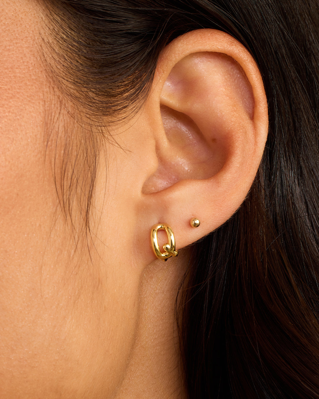 Alphabet Single Huggie、mySite、hinf8tx79