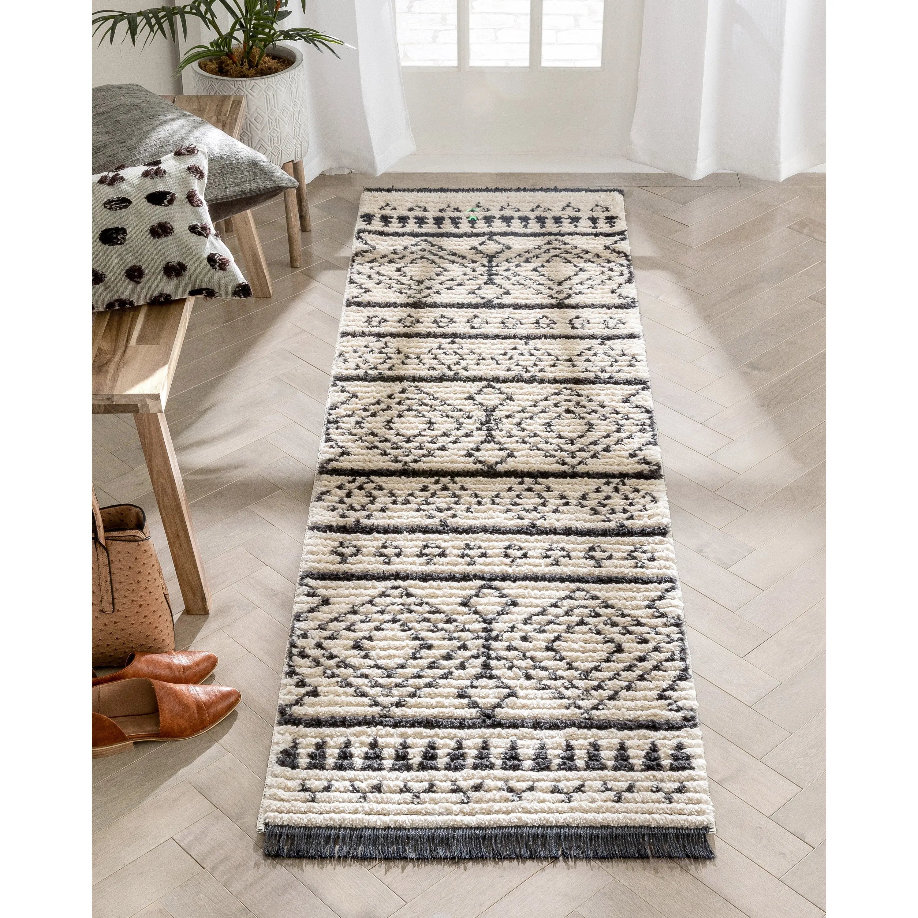 Odina Tribal Diamond Lattice Pattern Grey High-Low Textured Pile Rug、mySite、gigharbornorthrealestate