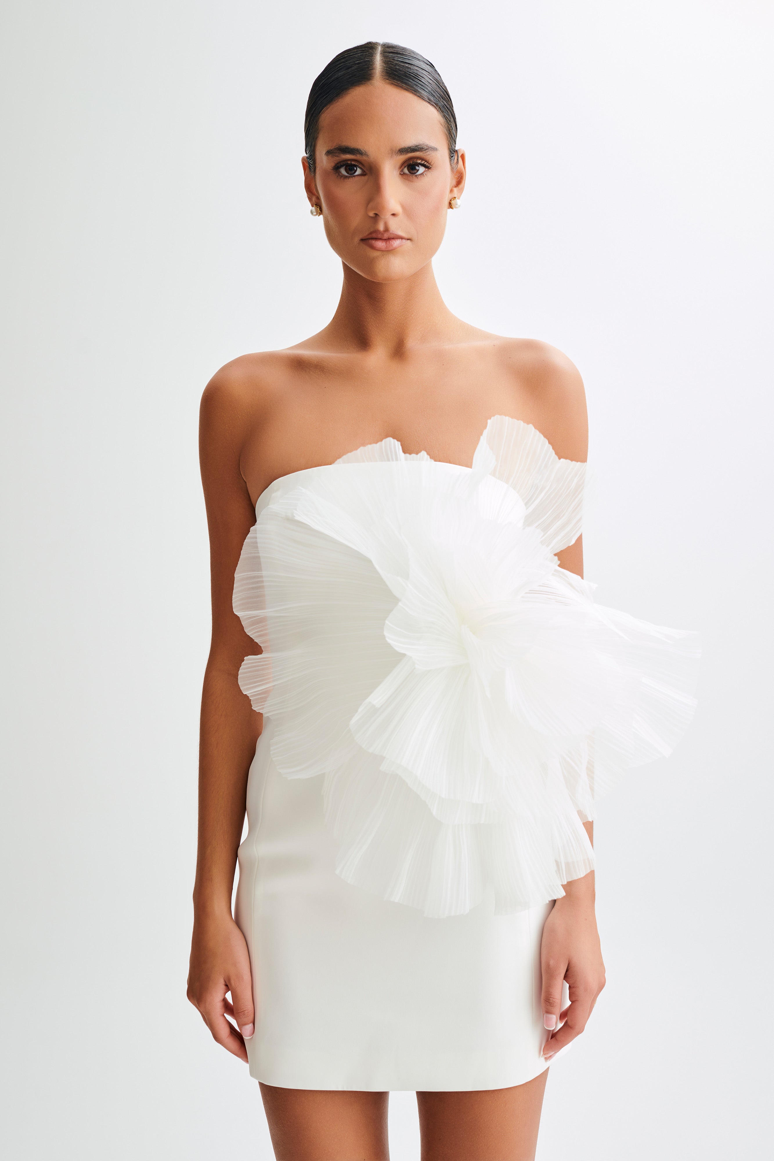 Victoria Strapless Mini Dress With Oversized Flower - White、mySite、solidvoid