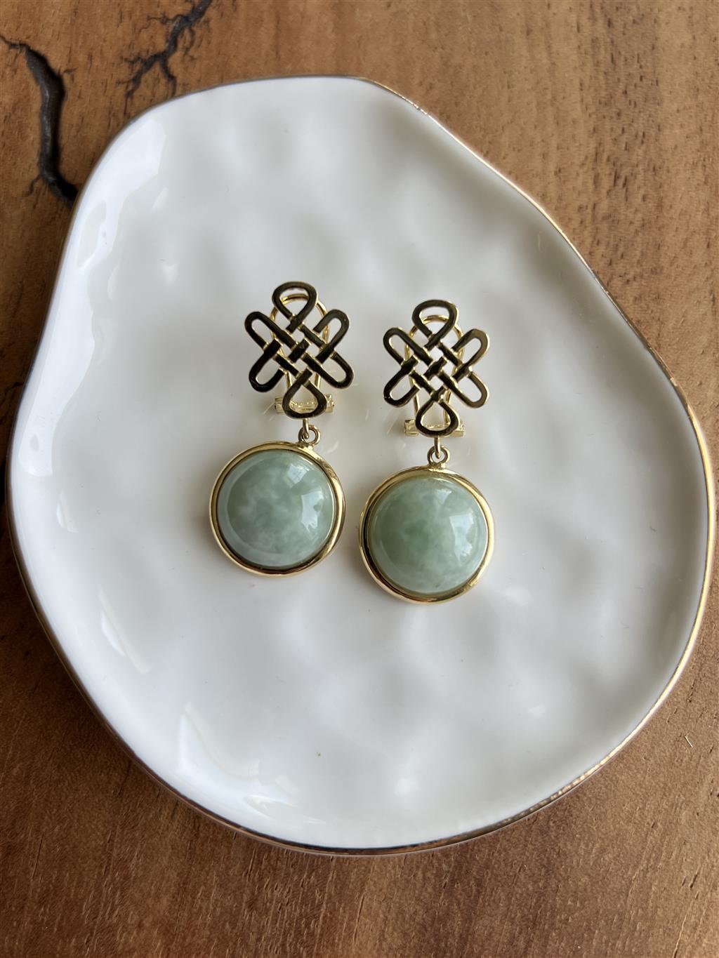 Estate 14K Yellow Gold Cabachon Jade Drop Earrings、mySite、botmansion