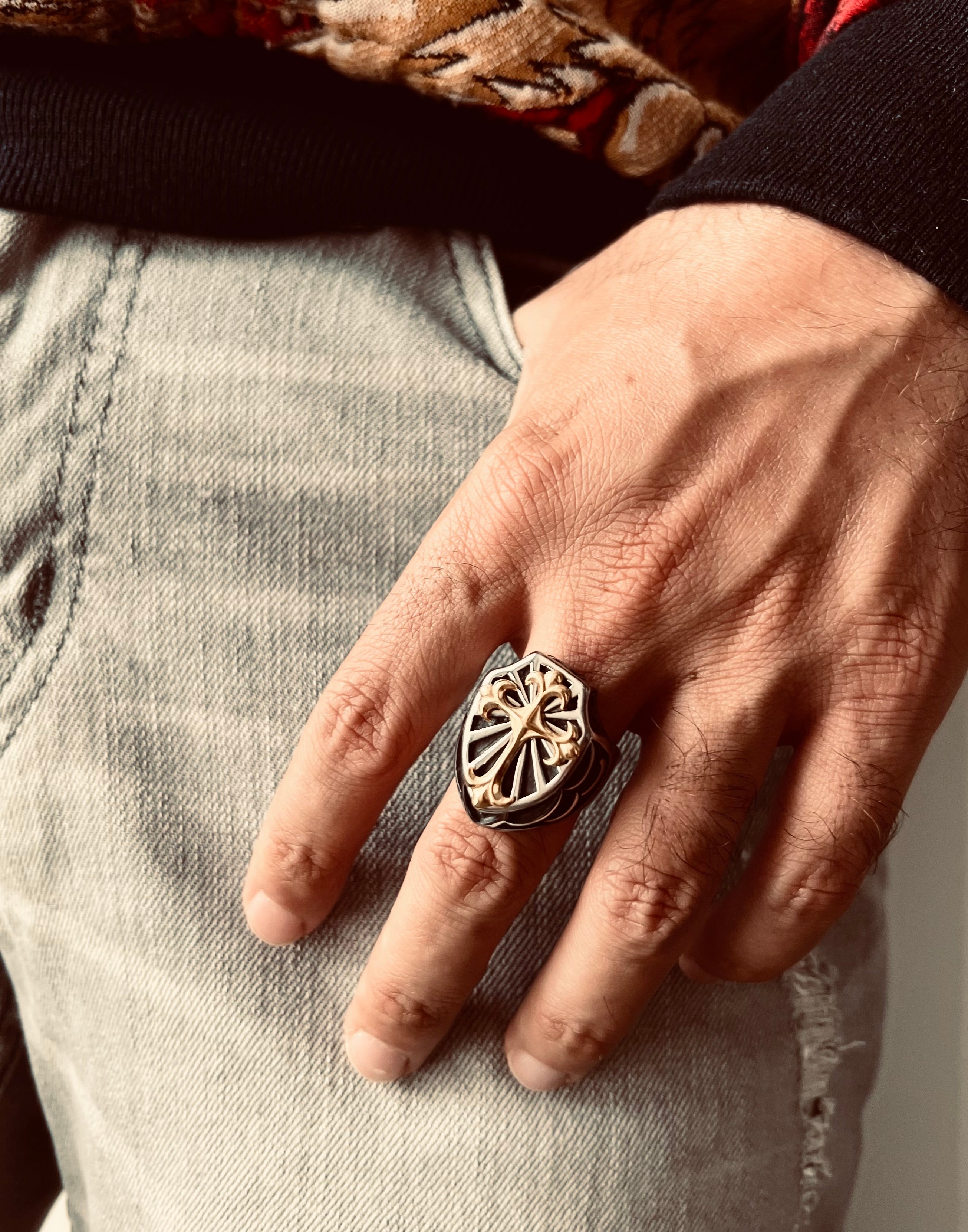 Stainless Steel 18K Gold PVD Coated Cross On Shield Signet Ring / SCR4091、mySite、dreamappss