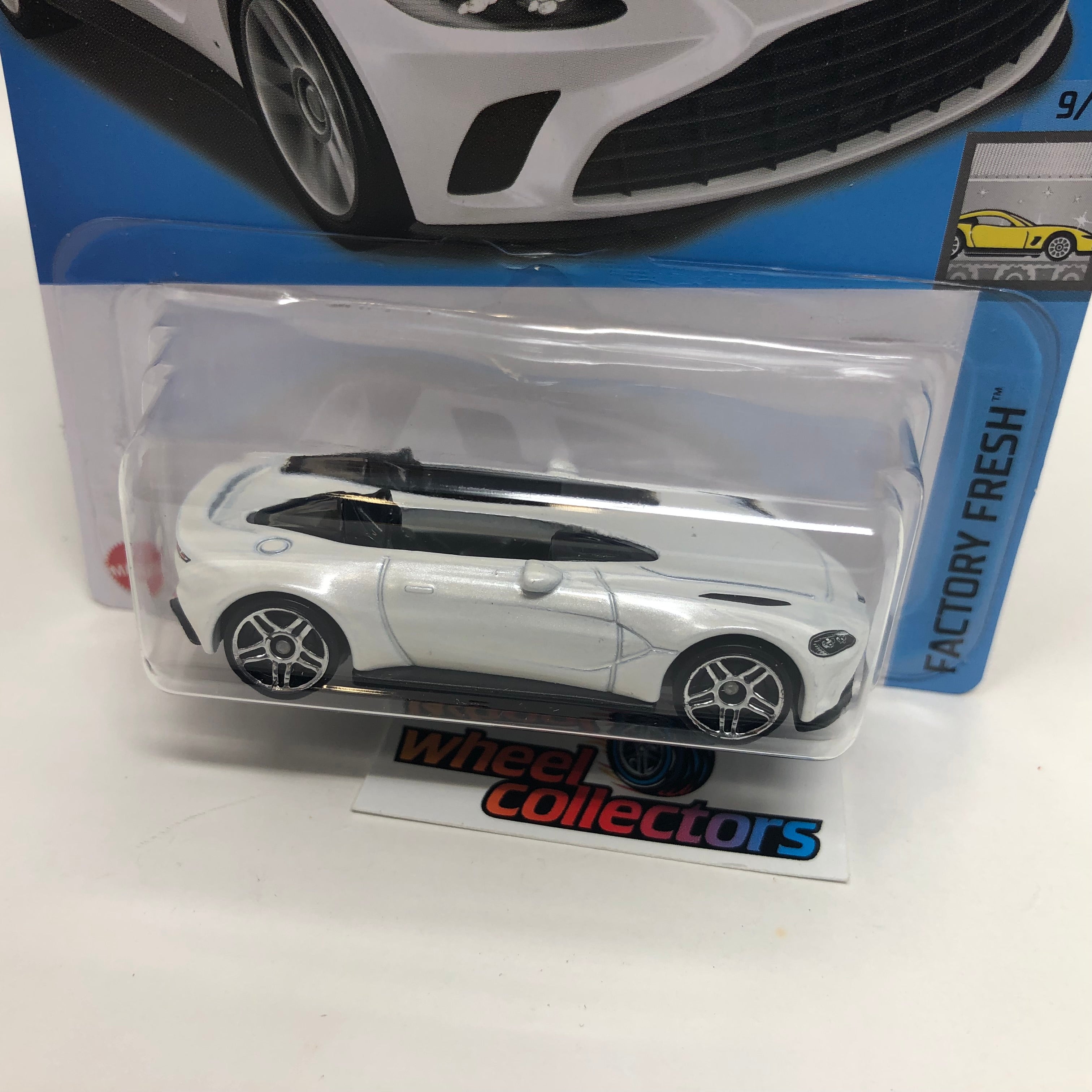 Aston Martin V12 Speedster #183 * White * 2022 Hot Wheels Case L、mySite、hgirdovlk