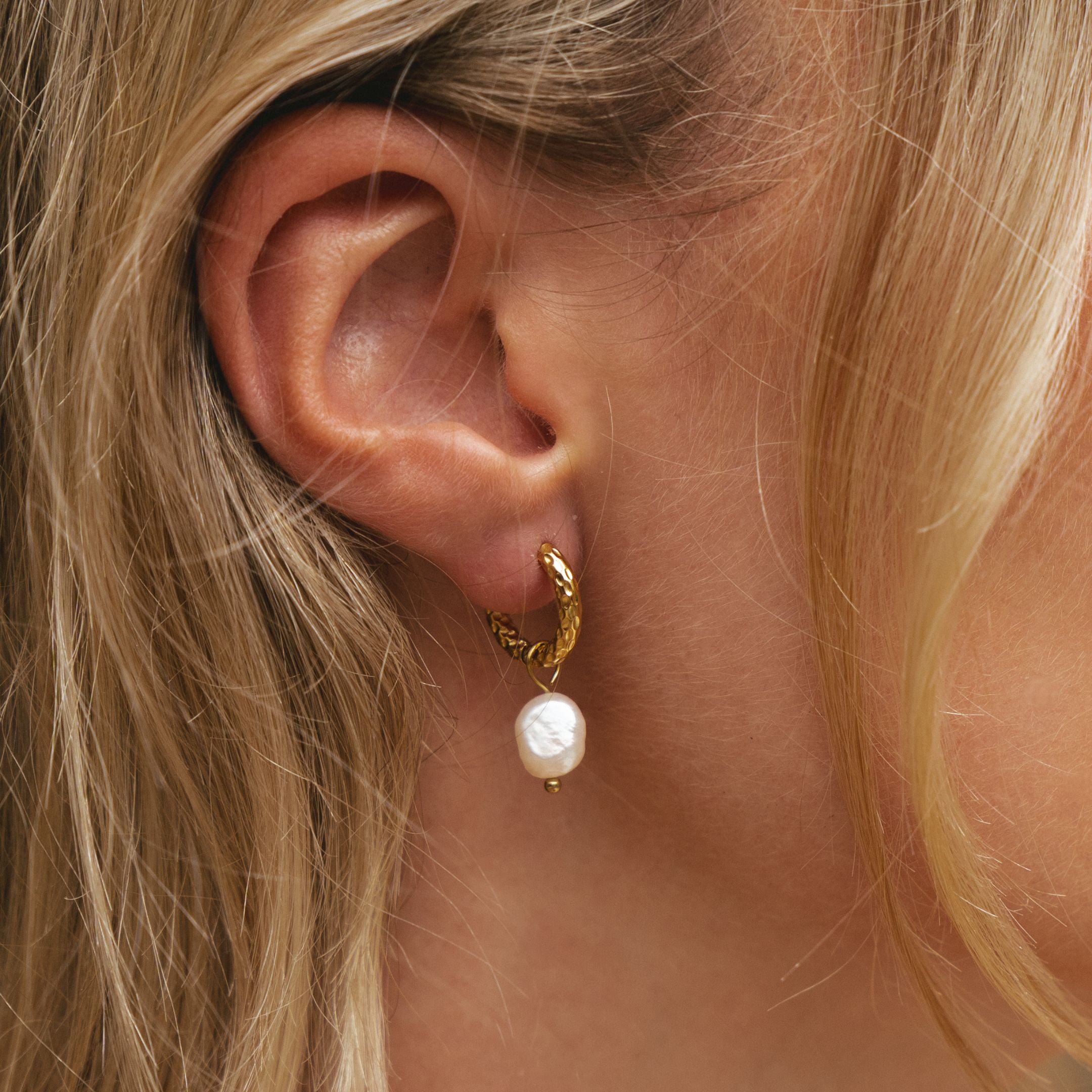 Hammered Pearl Hoop Earrings、mySite、hinf8tx79