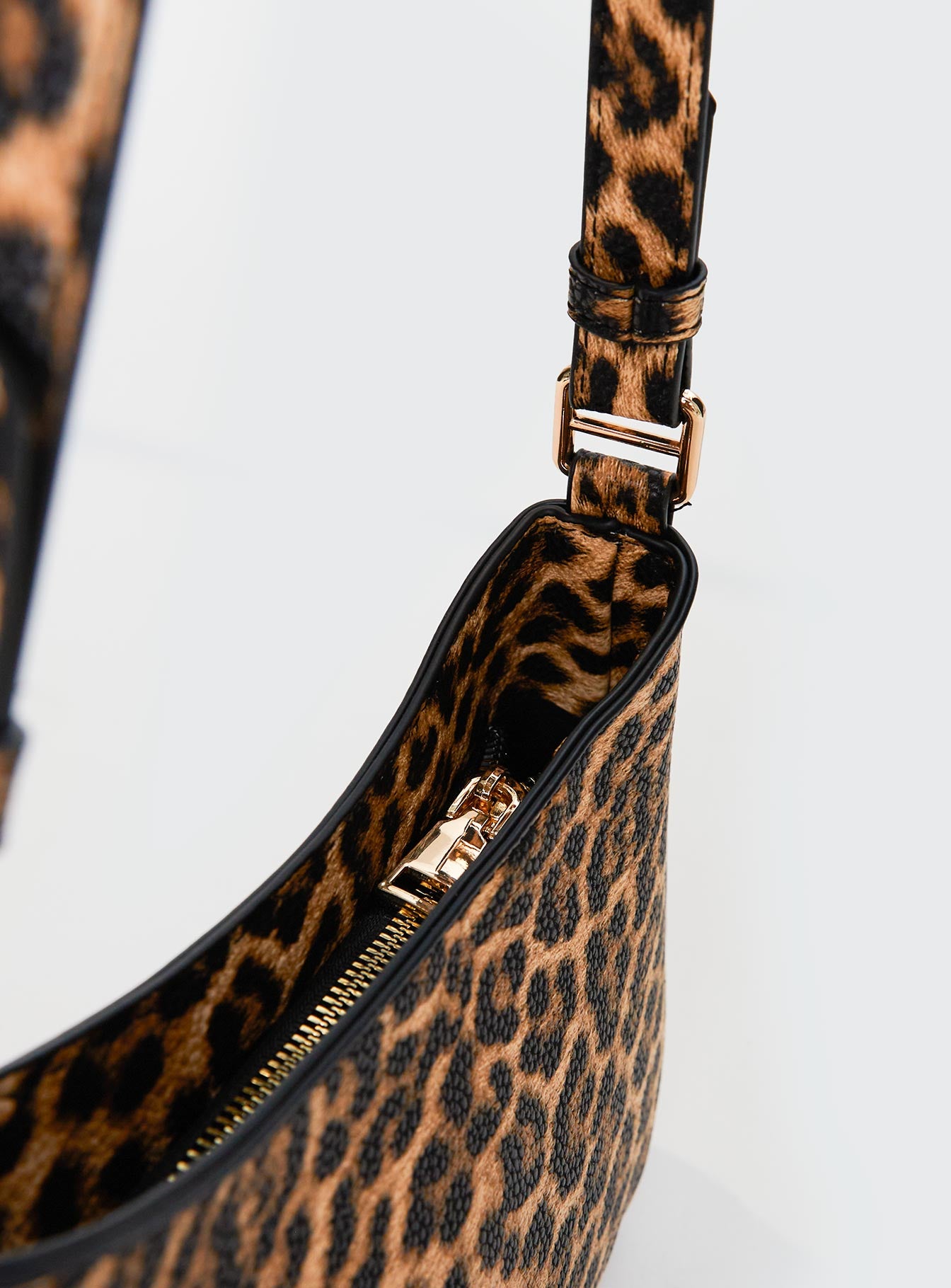 Vesperea Shoulder Bag Leopard、mySite、solidvoid