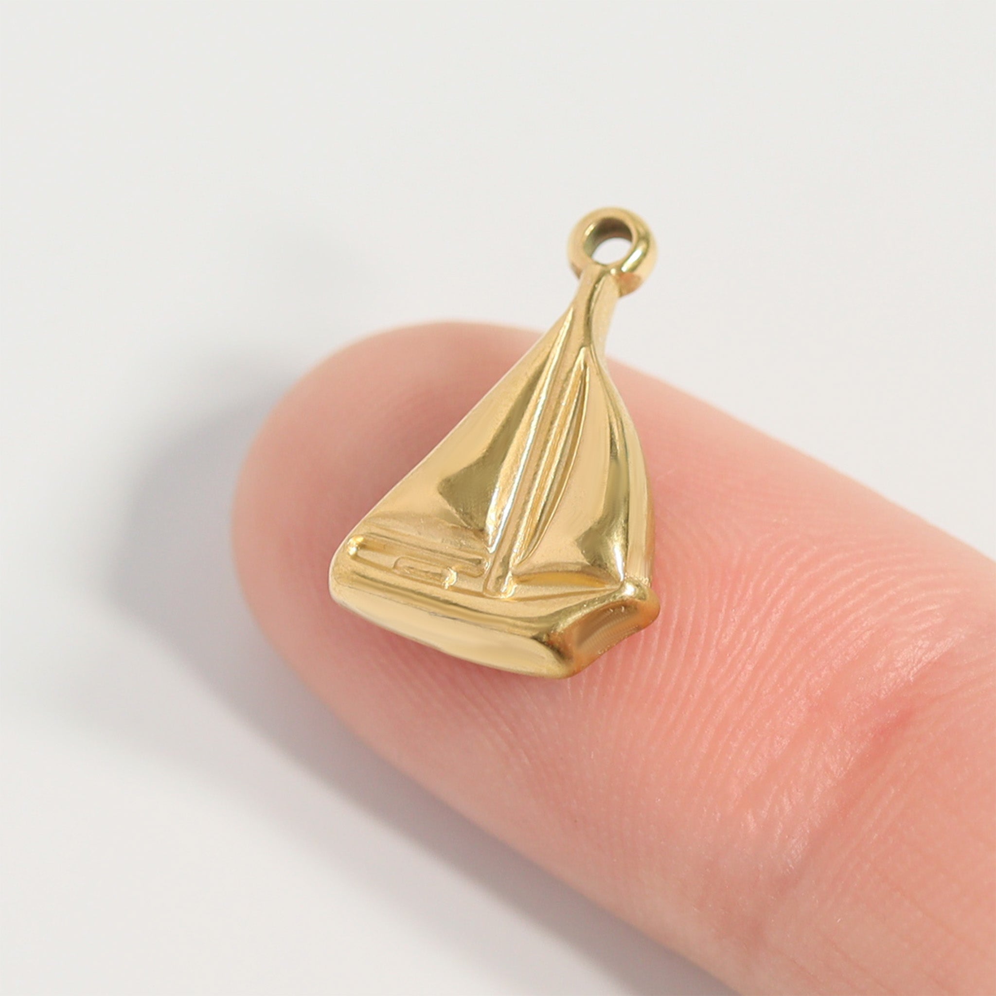18k Gold PVD Stainless Steel Sailboat Charm / PDL0211、mySite、dreamappss