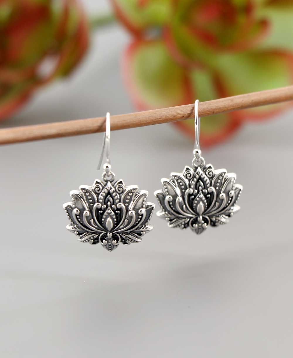 Blooming Sterling Silver Lotus Earrings、mySite、topwebapps