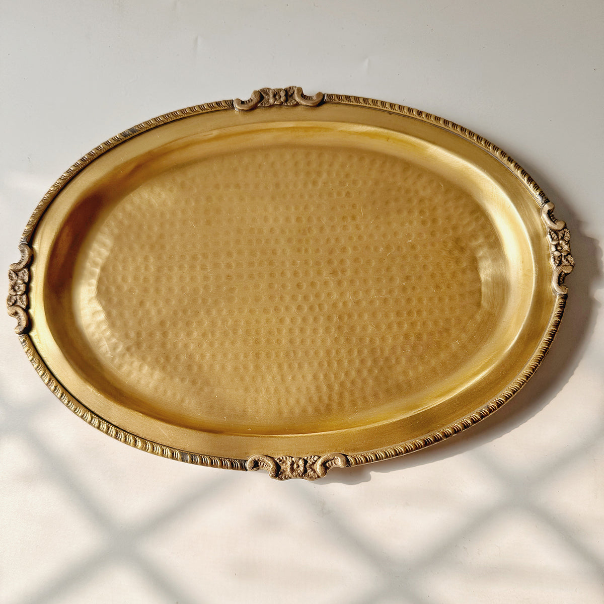 Brass Serving Tray Hammered | Gold | 10 inches、mySite、camillekostekn