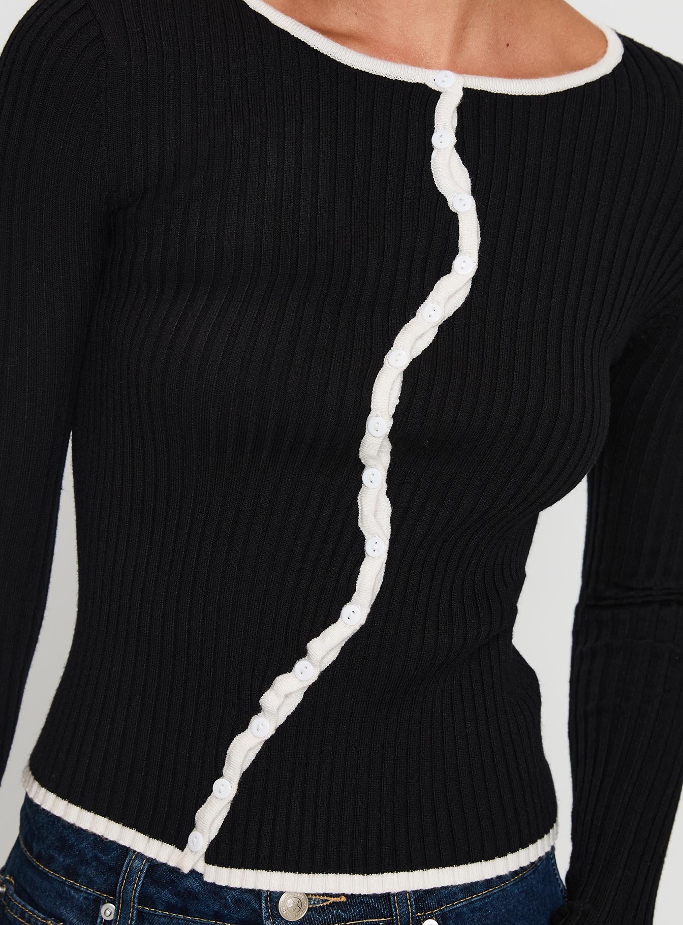 Bring Me Closer Button Up Long Sleeve Top Black / White、mySite、solidvoid