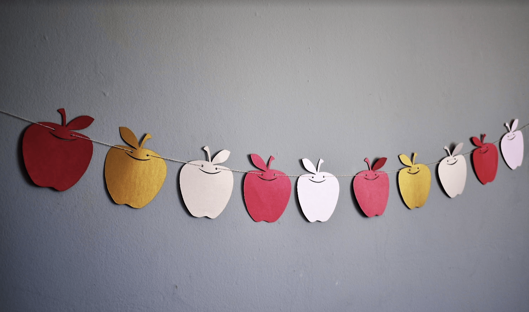 Apples New Year Garland、mySite、topwebapps