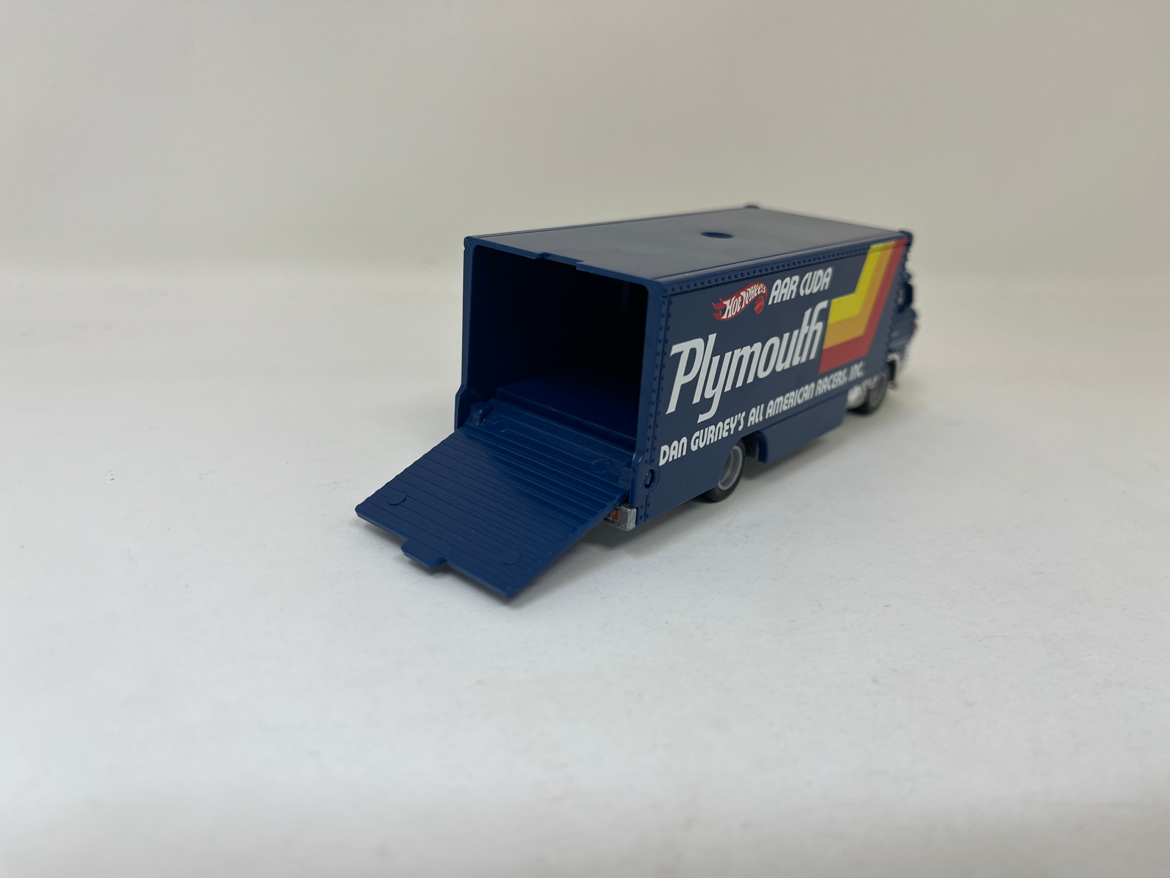 Dan Gurney's All American Racers Car Hauler * 2024 Hot Wheels Team Transport Loose、mySite、hgirdovlk