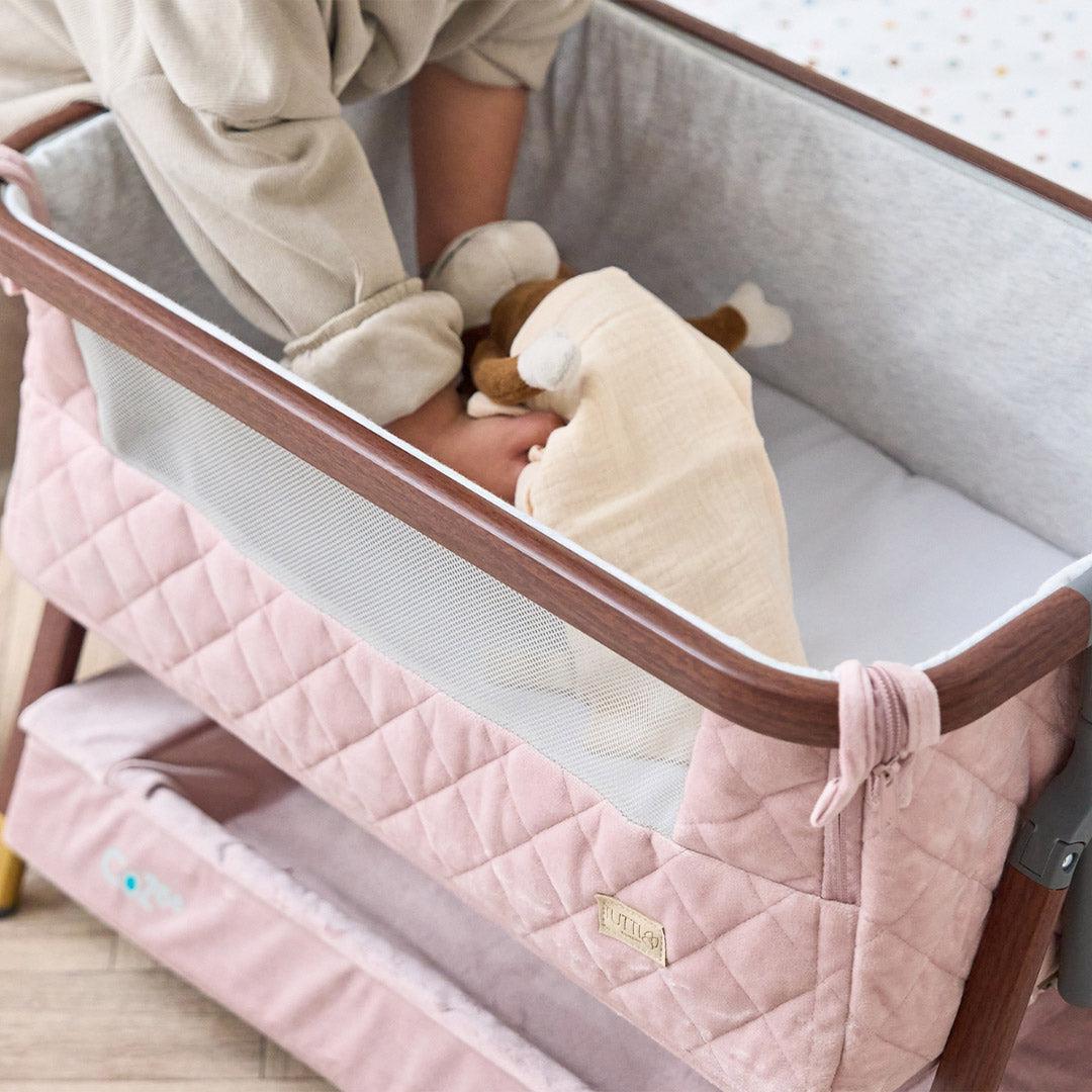  Tutti Bambini Cozee Luxe Mini Me Crib - Walnut/Blush、mySite、merchandisen