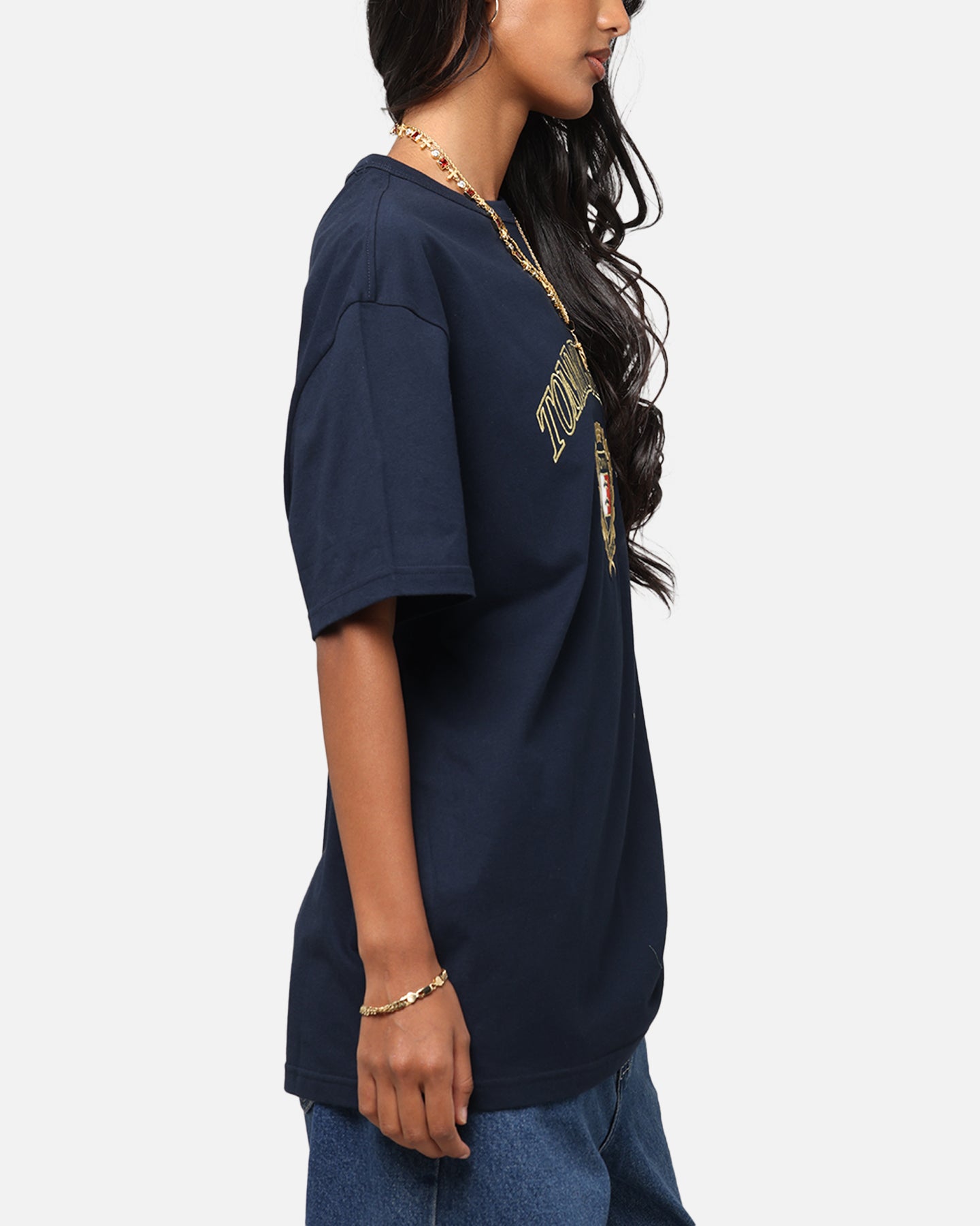 Tommy Jeans TJM Gold Crest T-Shirt Dark Night Navy、mySite、zt4zffjzw