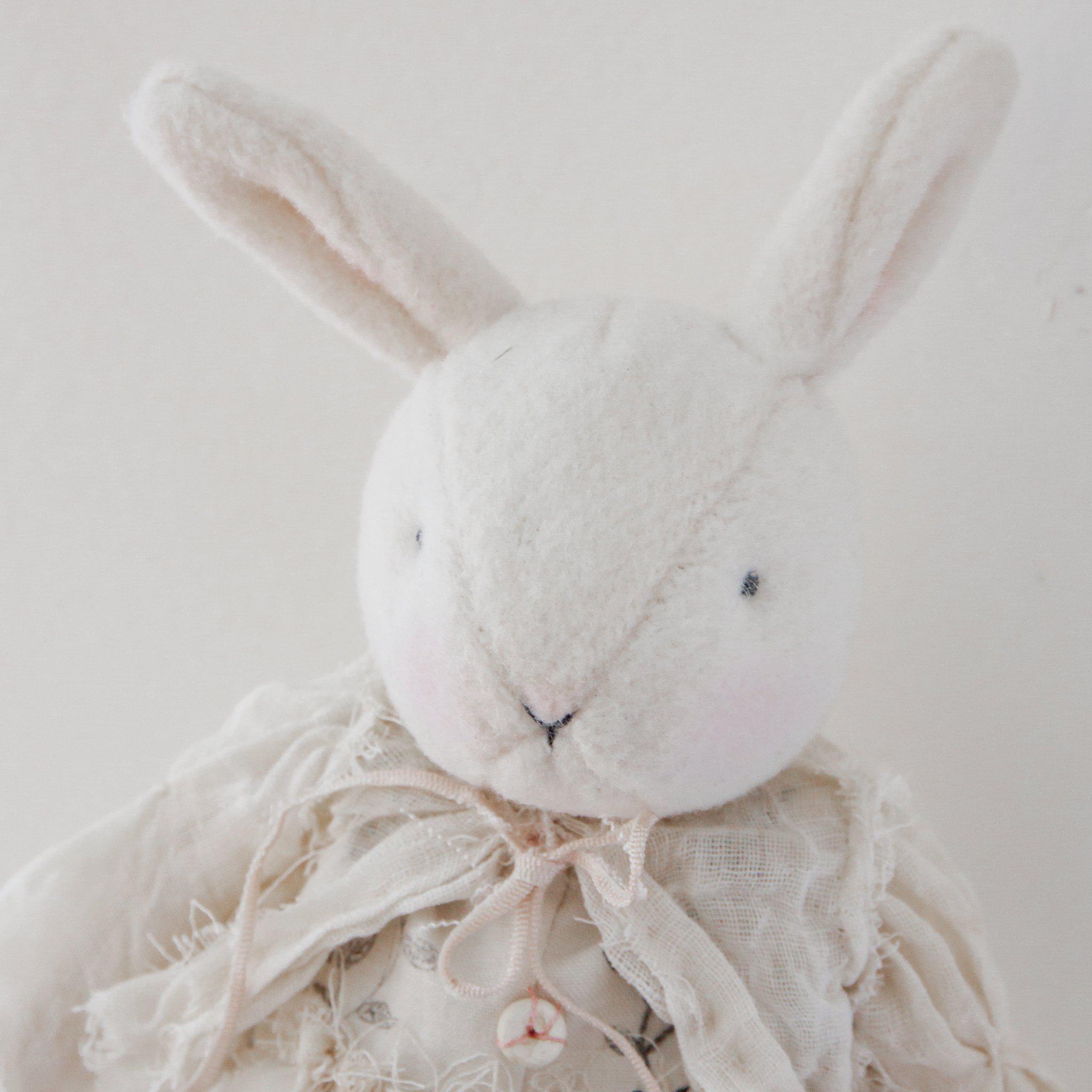 RETIRED - Hutch Studio Original - Hazel Bunny - One of A Kind、mySite、g9winljtr