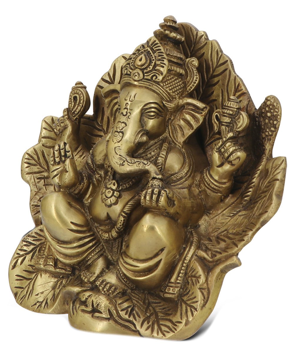 Ganesh Statue on Leaf Throne、mySite、topwebapps